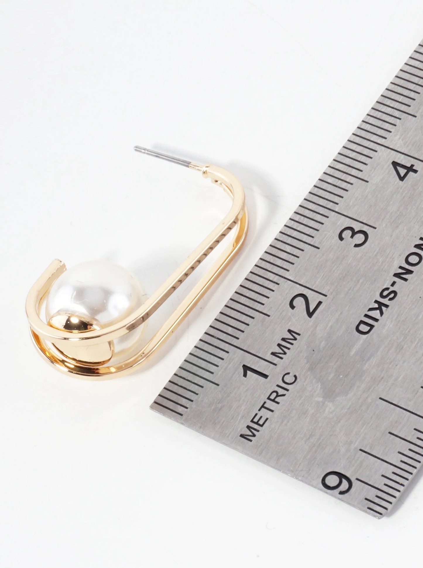 10mm Pearl Inside 30mm Poilished Hoop Earrings