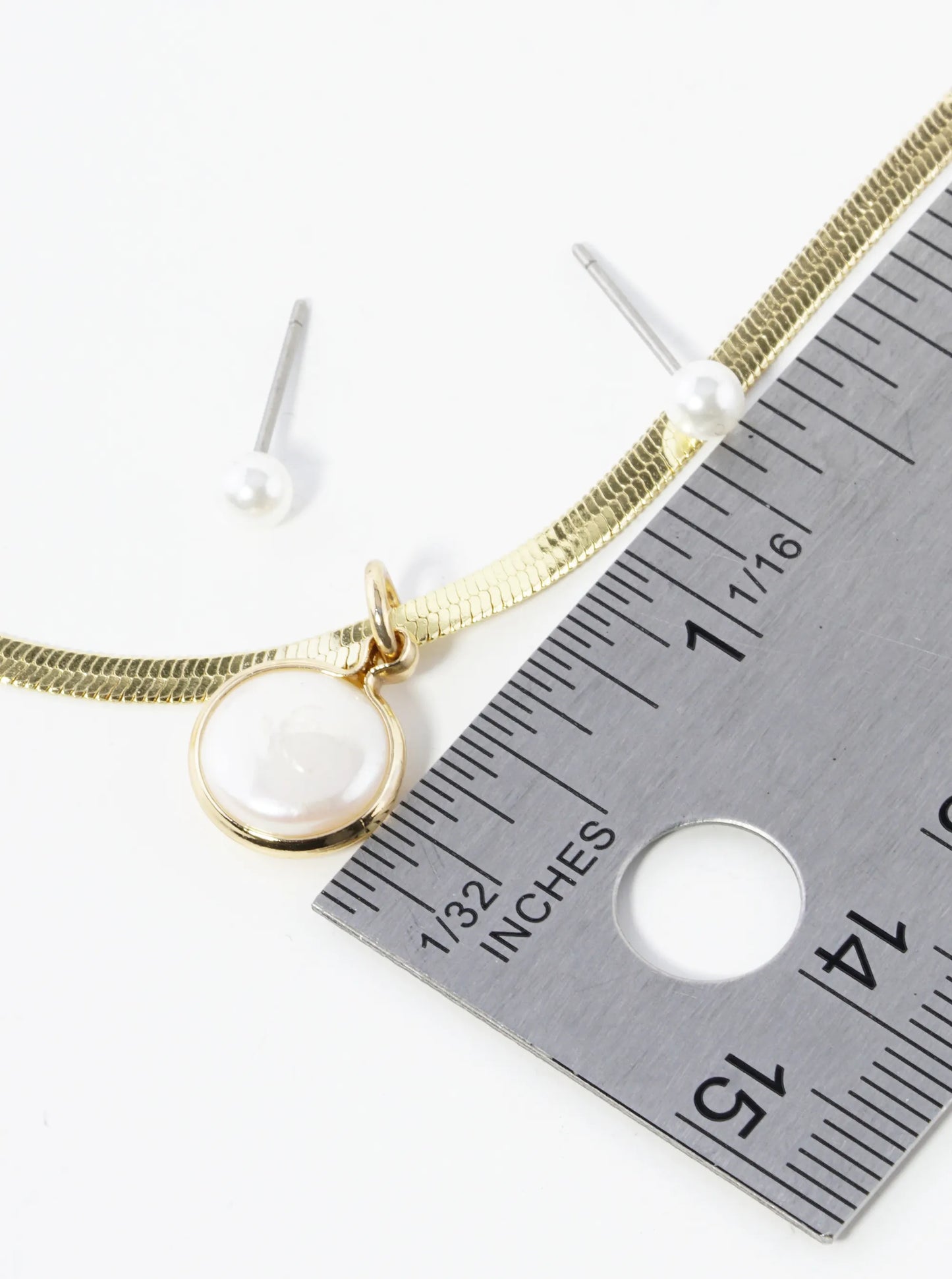 14 Inch Mother Of Pearl Pendant Herringbone Chain Choker Necklace