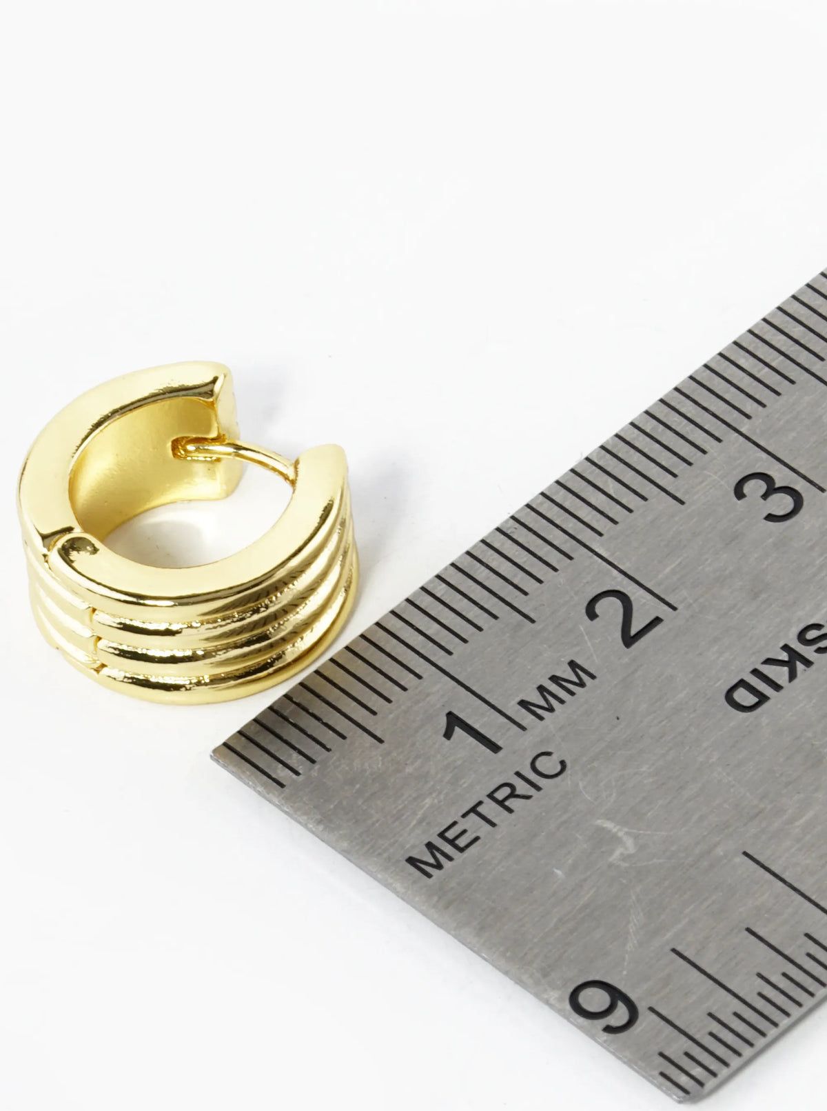 14K Gold Dipped 15mm Lined Huggie Hoop Earrings