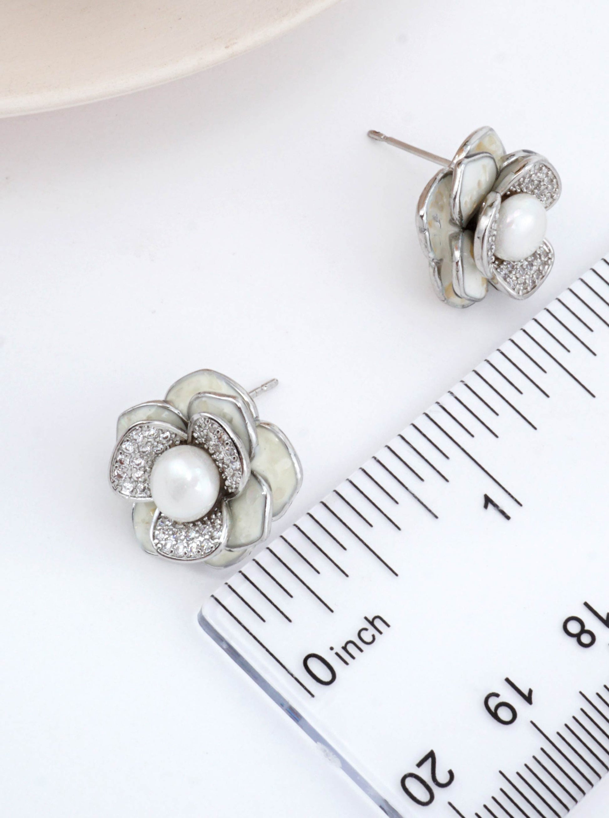 14K-Gold-Dipped-CZ-Pearl-Flower-Studs-151-DE1614-RHWHT-1-HYYNG502070726K0356.jpg