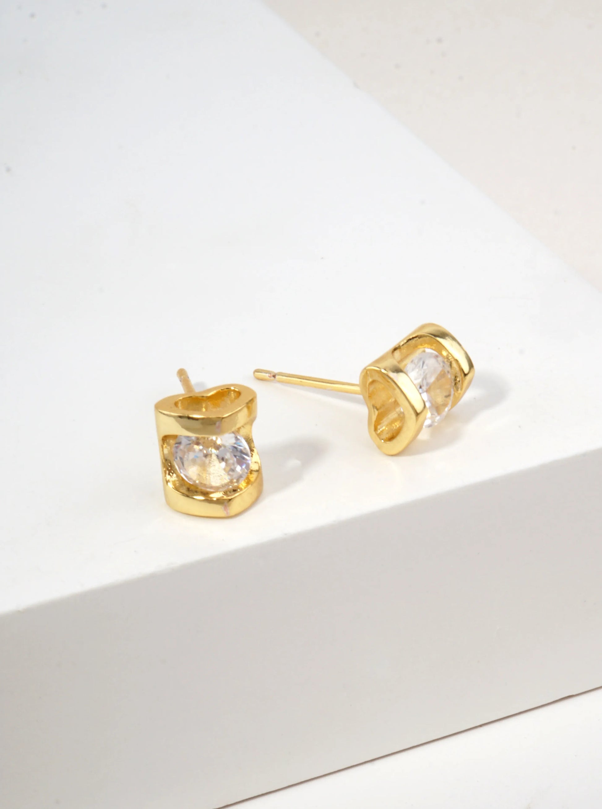 14K-Gold-Dipped-Open-Heart-Round-CZ-Stud-Earrings-151-DE1247-GDCRY-0-6QYA9J11061726K1210.jpg