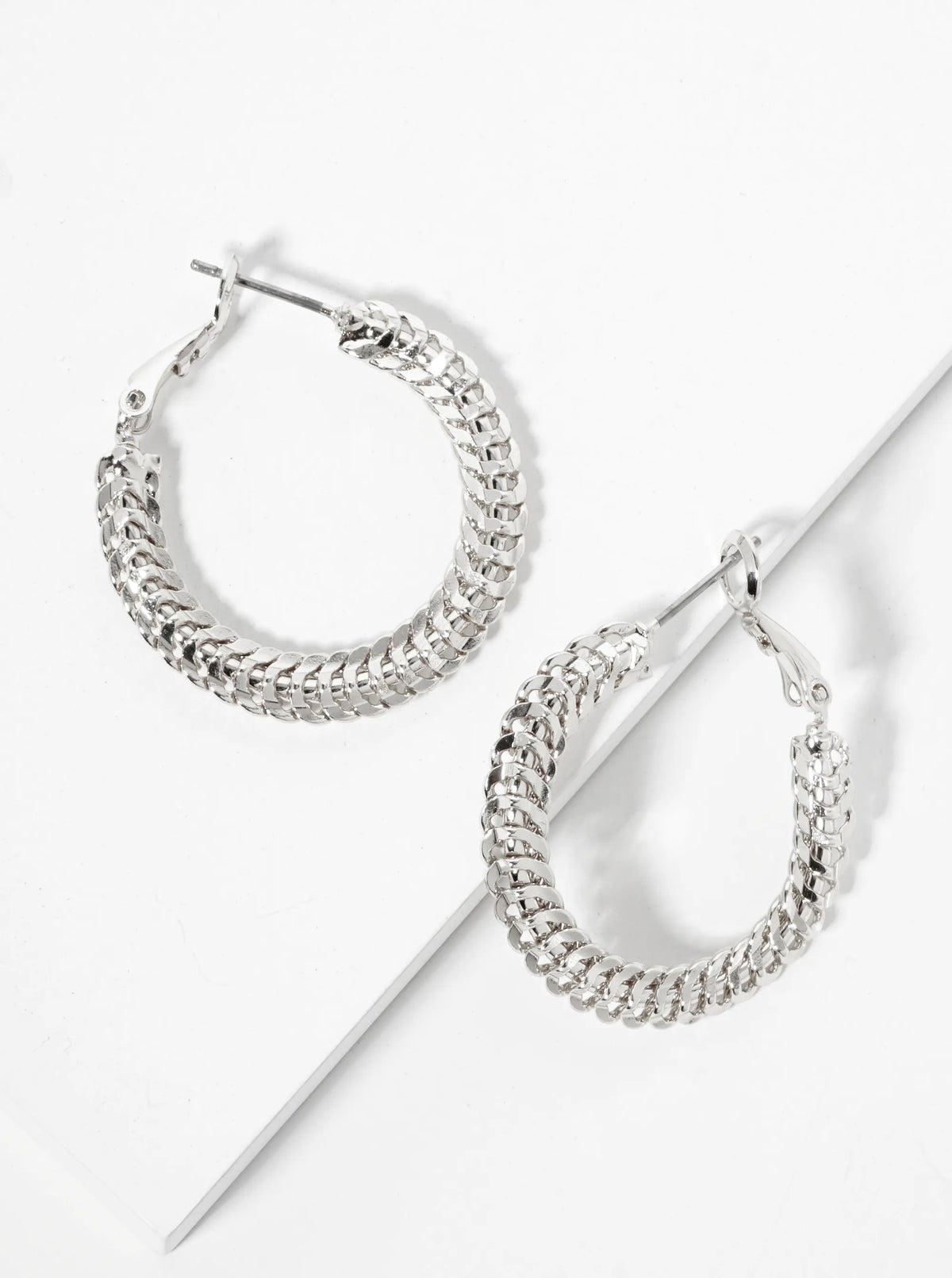 14K-Gold-Dipped Polished 30mm Chain Design Latch-Back Hoop Earrings