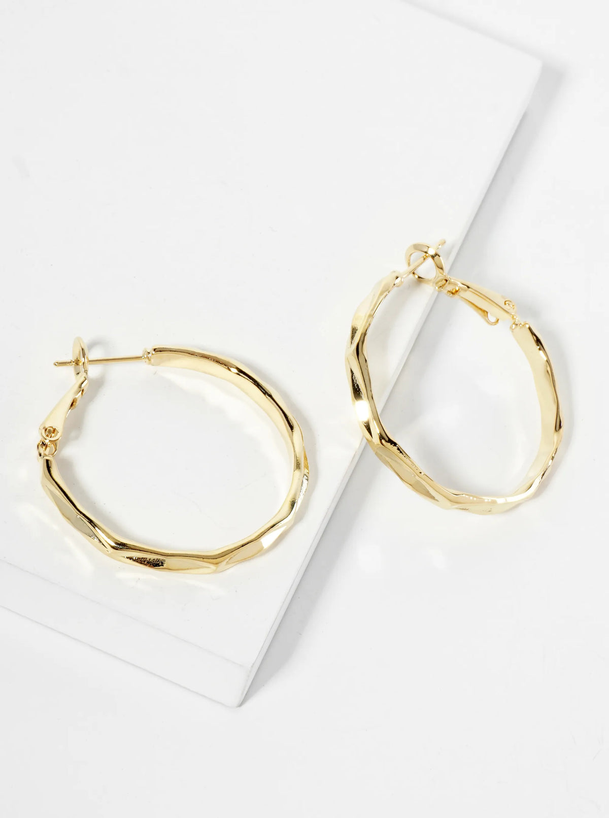 14K-Gold-Dipped Polished 30mm Faceted Texture Latch-Back Hoop Earrings