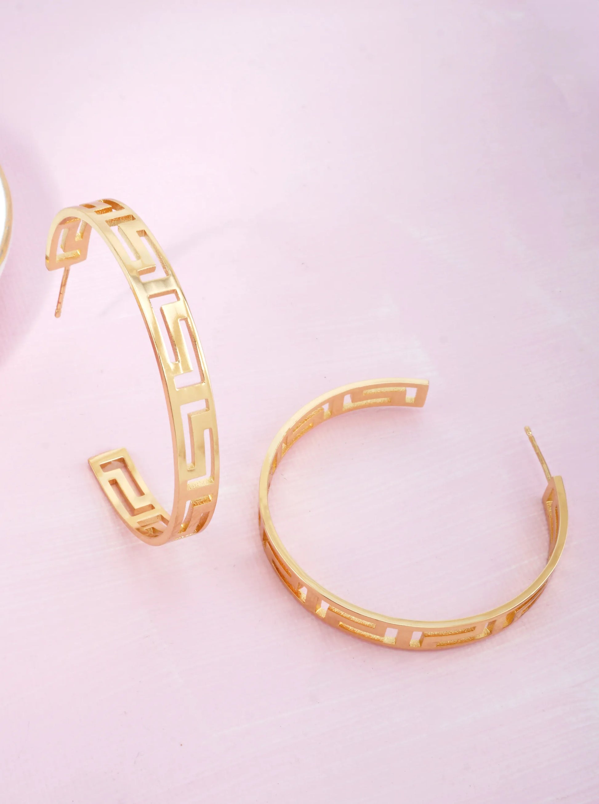 14K-Gold-Dipped-Small-Hoop-Earrings-1.57-in-151-DE1824-GD-0-J8OZIO09071126K0511.jpg