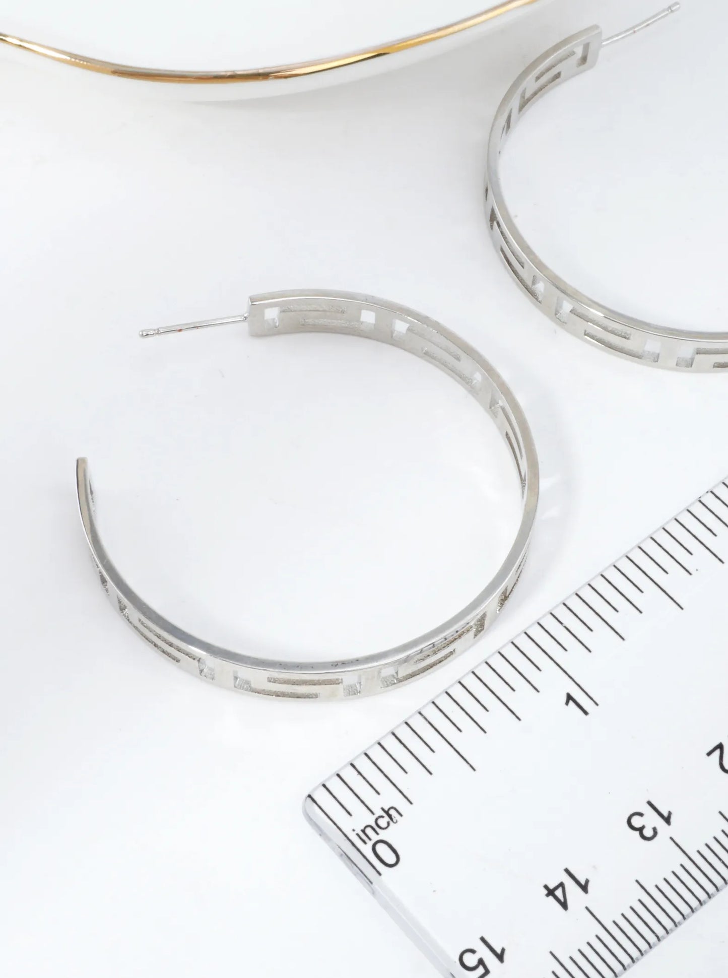 14K-Gold-Dipped-Small-Hoop-Earrings-1.57-in-151-DE1824-RH-1-AZWAG209071126K0511.jpg