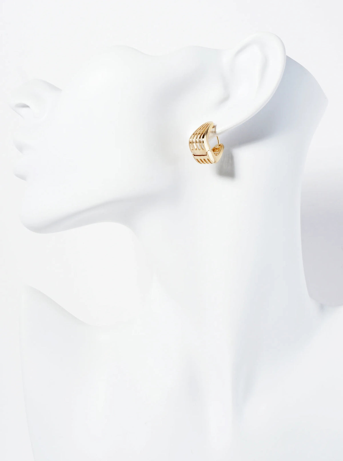 15mm 14K-Gold-Dipped Rectangular Shape Filigree Huggie Hoop Earrings