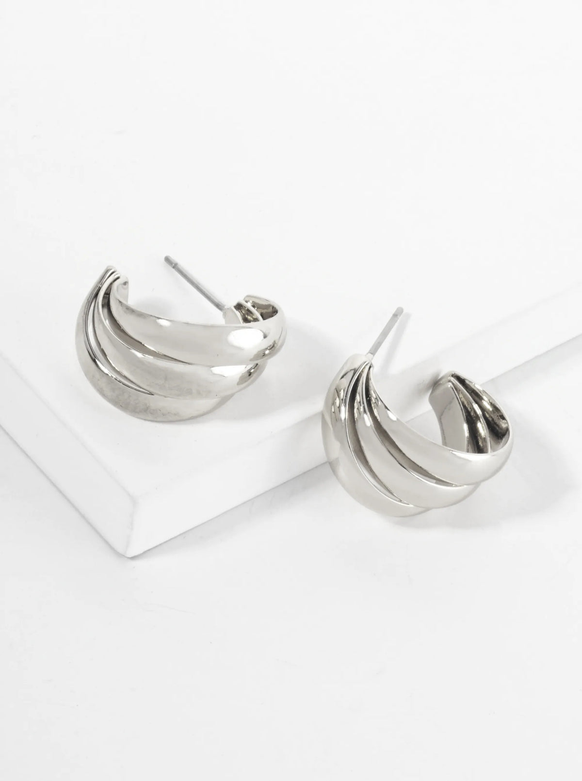 15mm Polished 14K-Gold-Dipped Three Overlapping Hoop Earrings