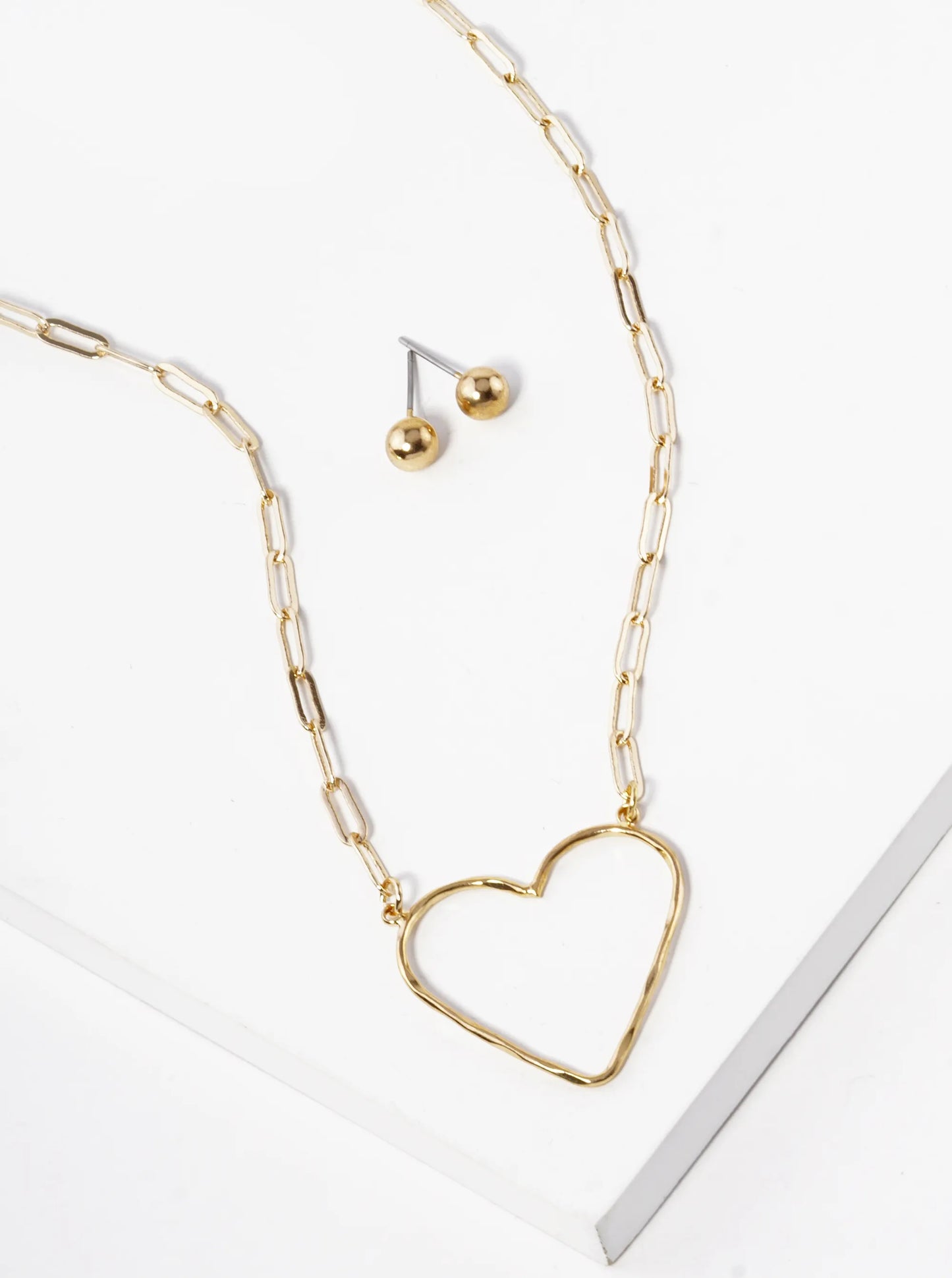 16 Inch Hammered Heart Pendant Necklace