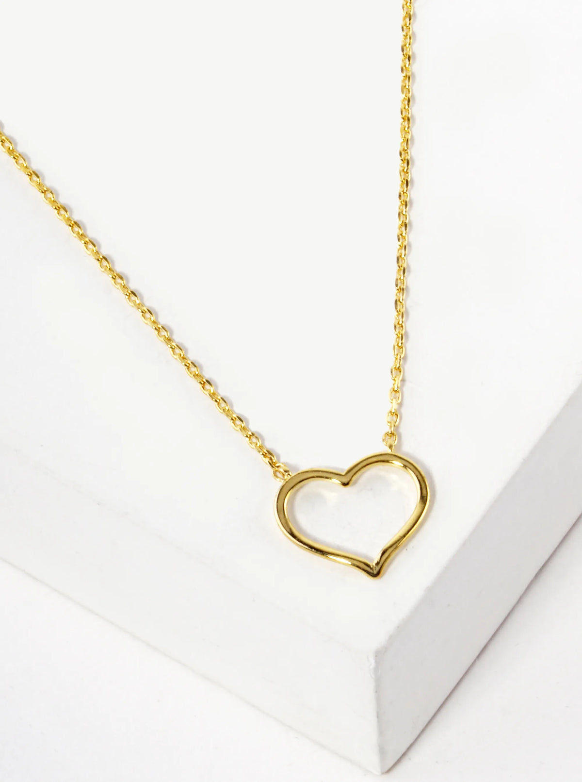 18K Gold Dipped 11mm Delicate Wire Heart Pendant Necklace