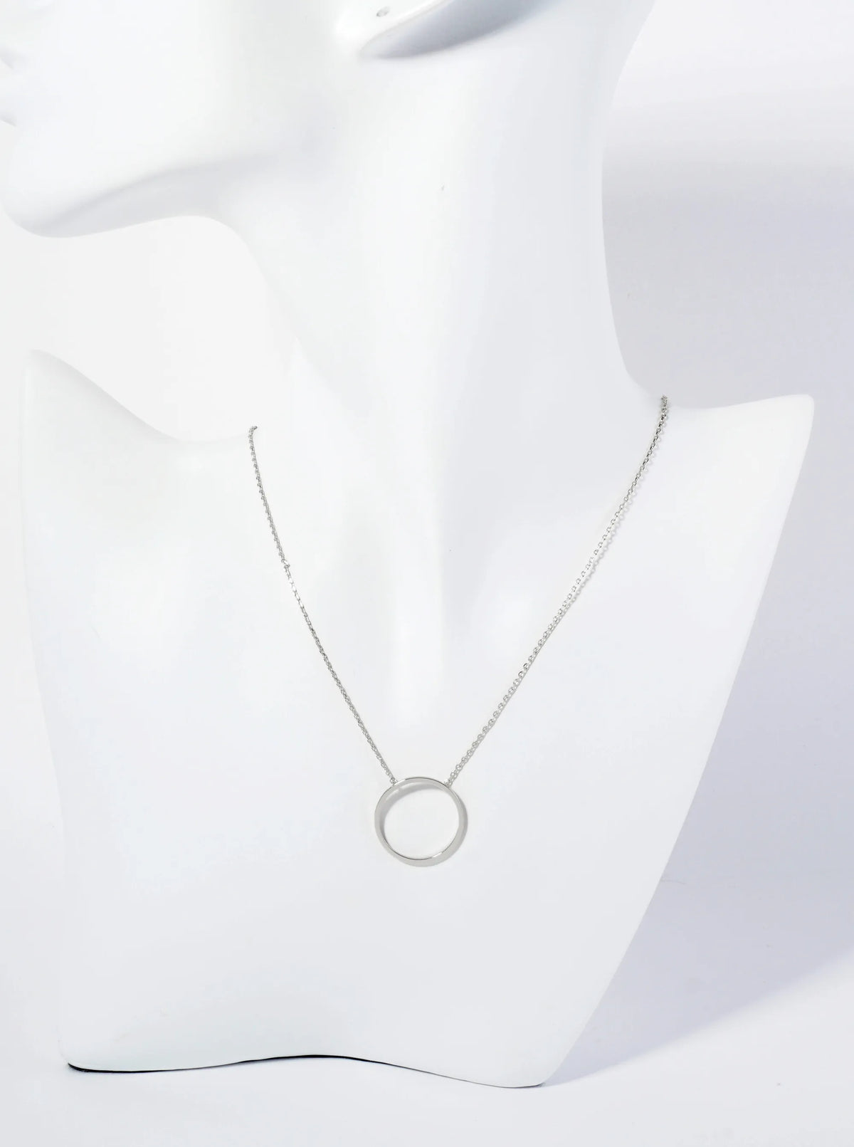18K Gold Dipped 20mm Wire Circle Pendant Necklace