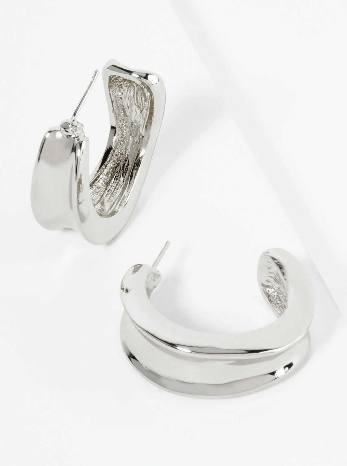 18K Gold Dipped 30mm Hoop Earrings With A Concave Center