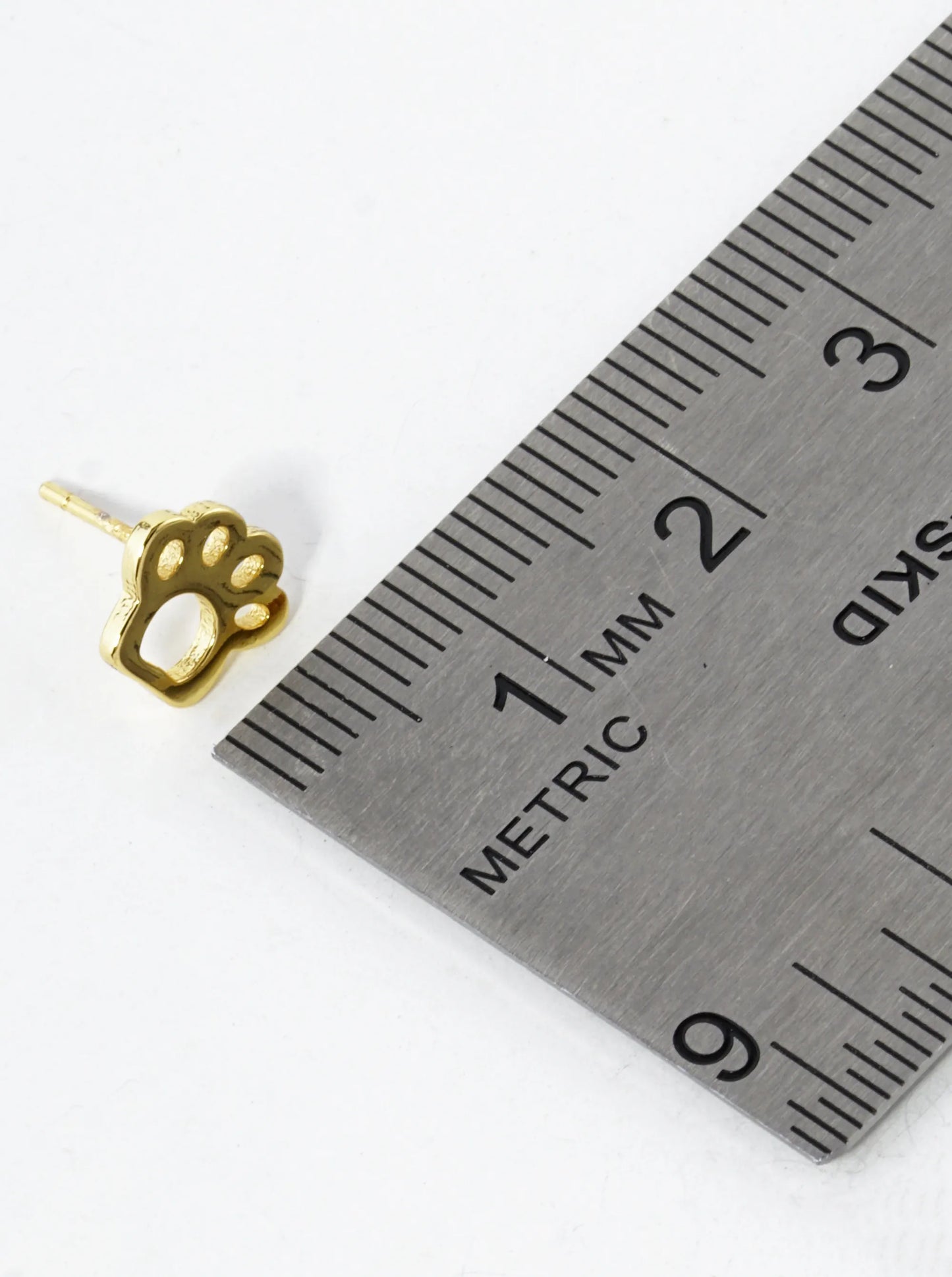 18K Gold Dipped 7mm Flat Paw Stud Earrings