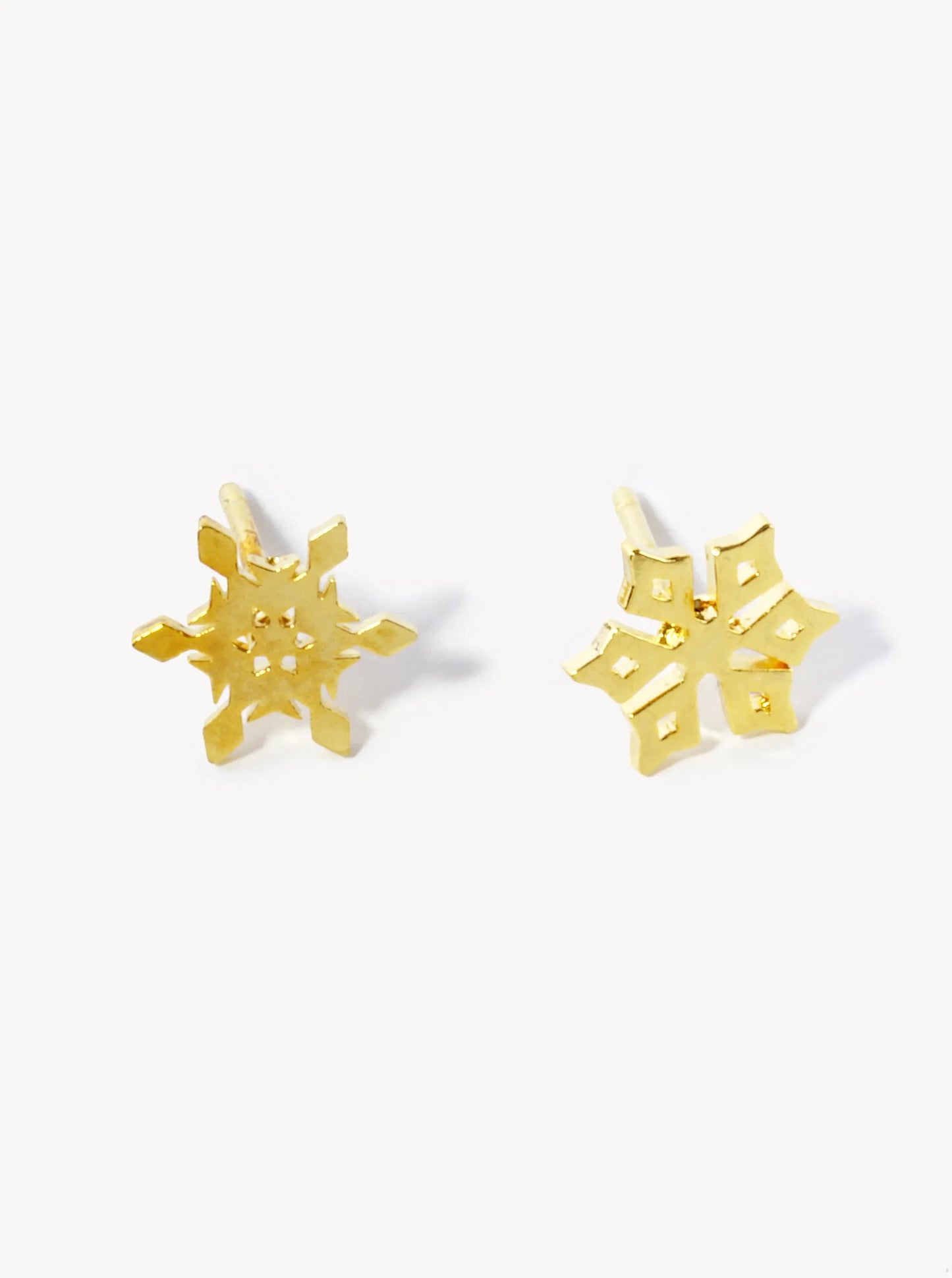 18K Gold Dipped 8mm Flat Brass Snowflake Stud Earrings