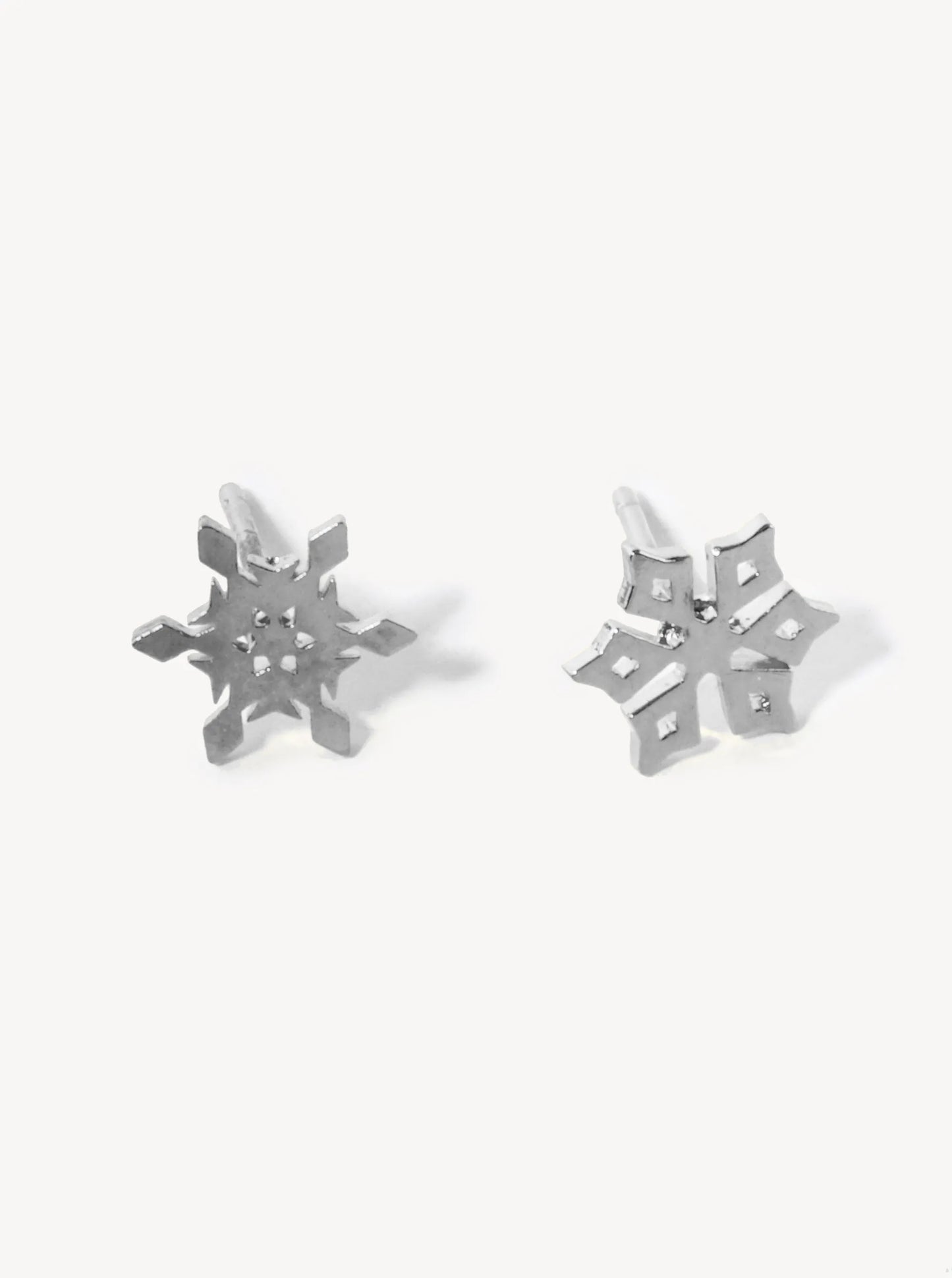 18K Gold Dipped 8mm Flat Brass Snowflake Stud Earrings