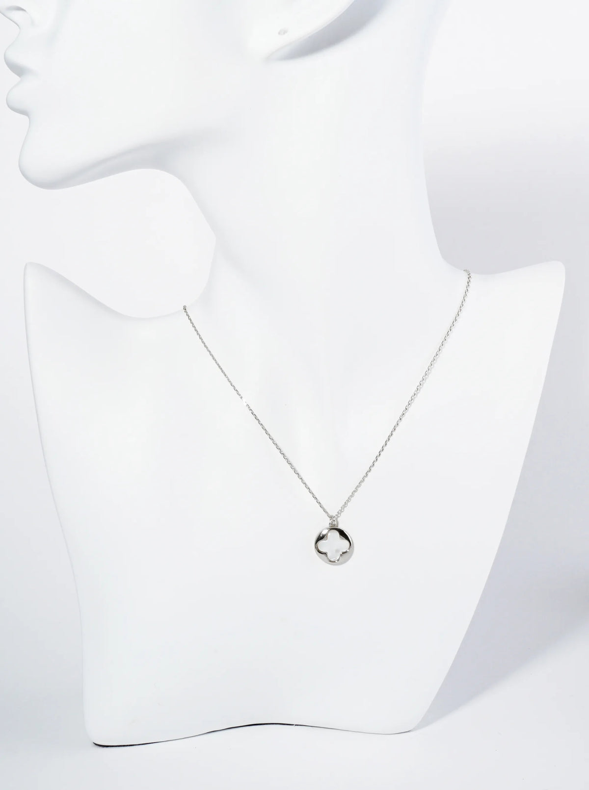 18K Gold Dipped Mother Of Pearl Quatrefoil Pendant Necklace