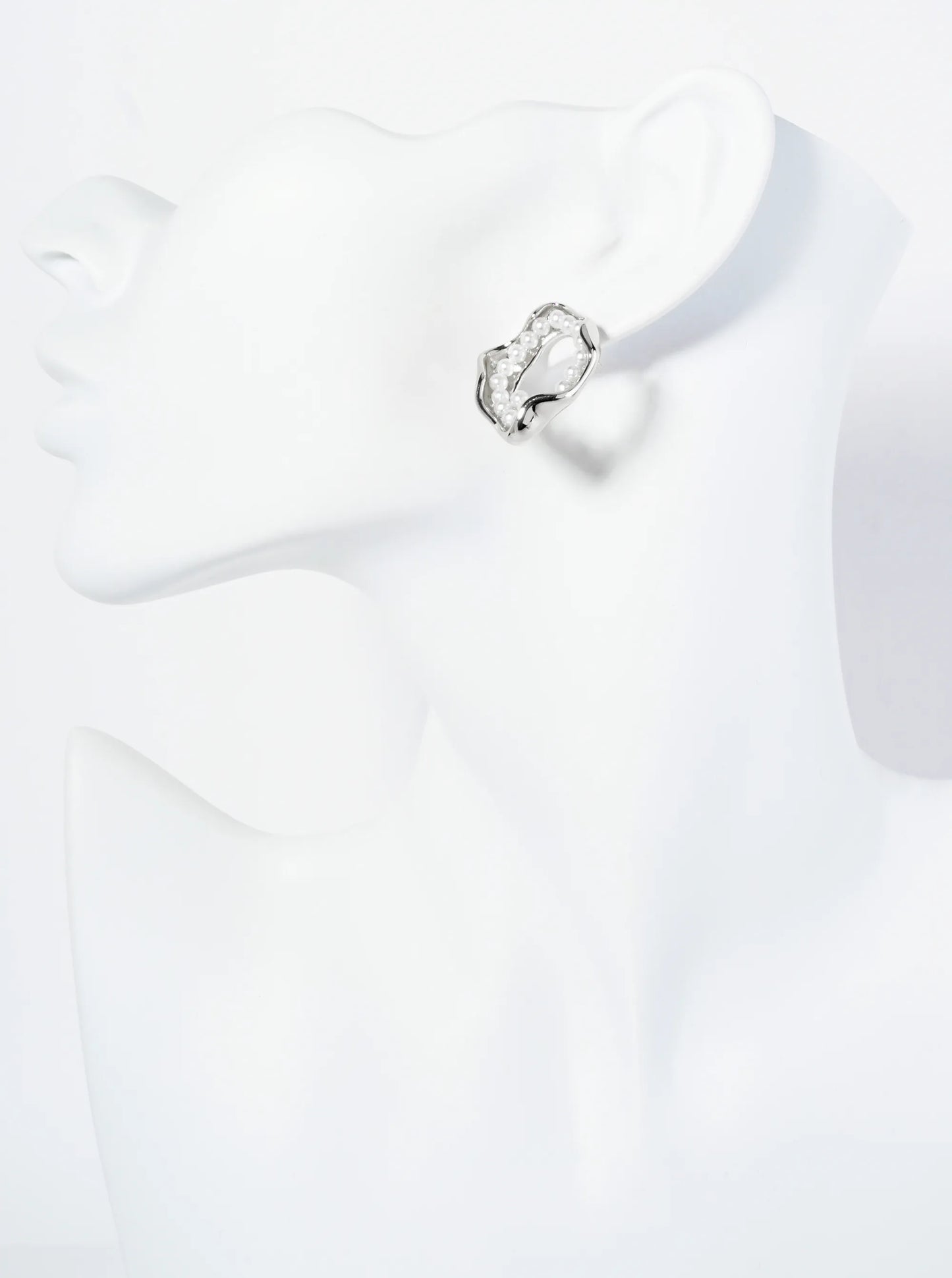 18K Gold Dipped Pearl Beaded Organic Circle Post Earrings