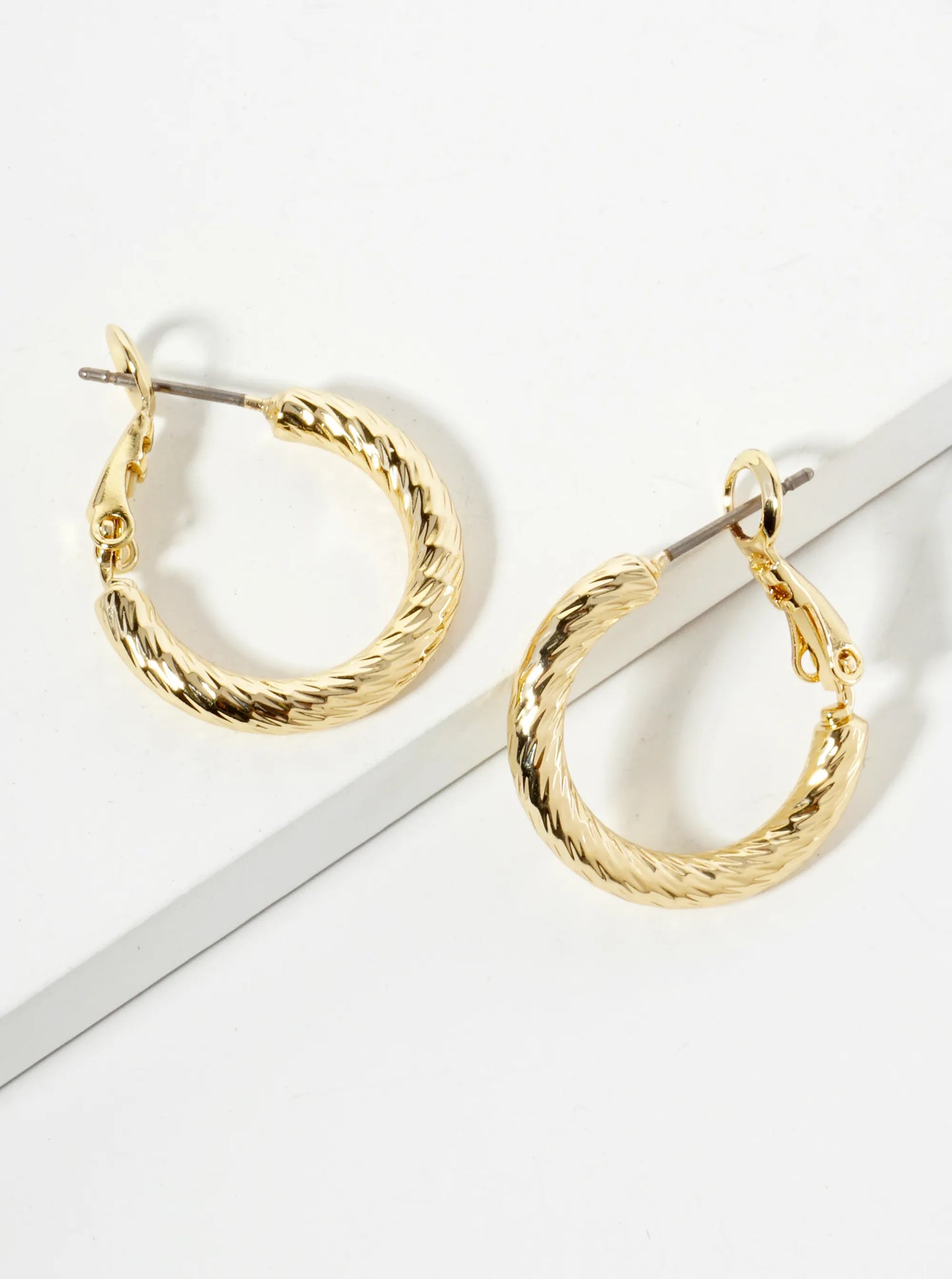 20mm 14K-Gold-Dipped Textured Brass Latch-Back Hoop Earrings With 3mm Thickness