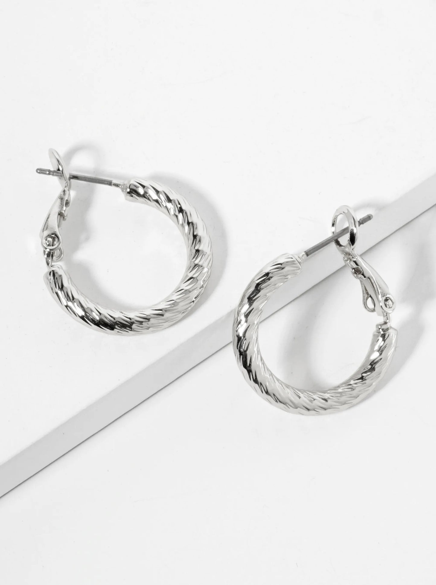 20mm 14K-Gold-Dipped Textured Brass Latch-Back Hoop Earrings With 3mm Thickness