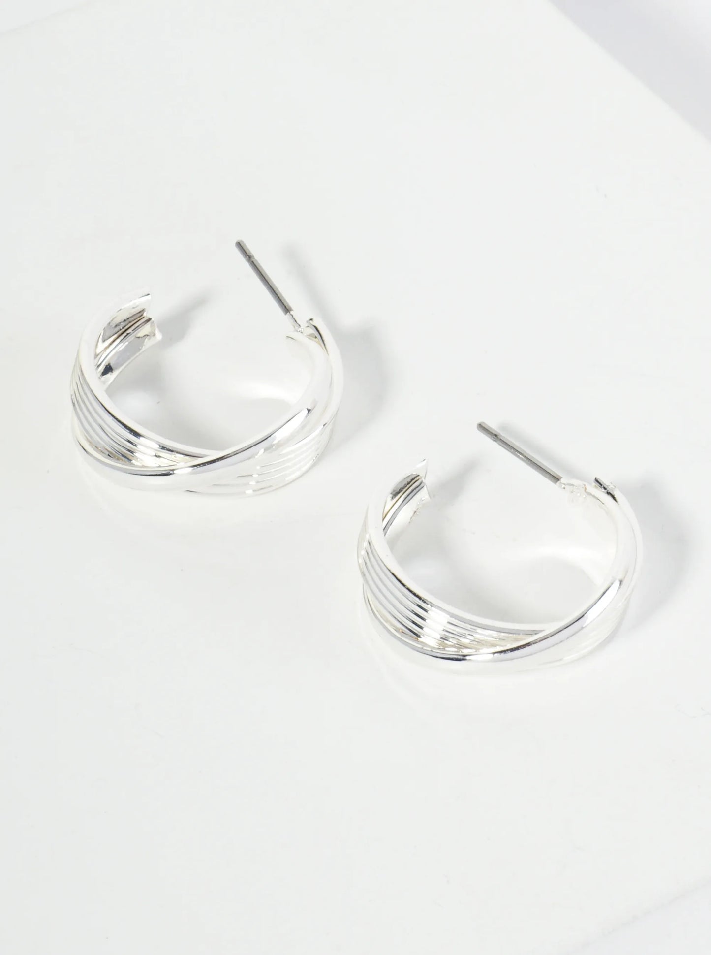20mm Polished Metal Overlapping Hoop Earrings