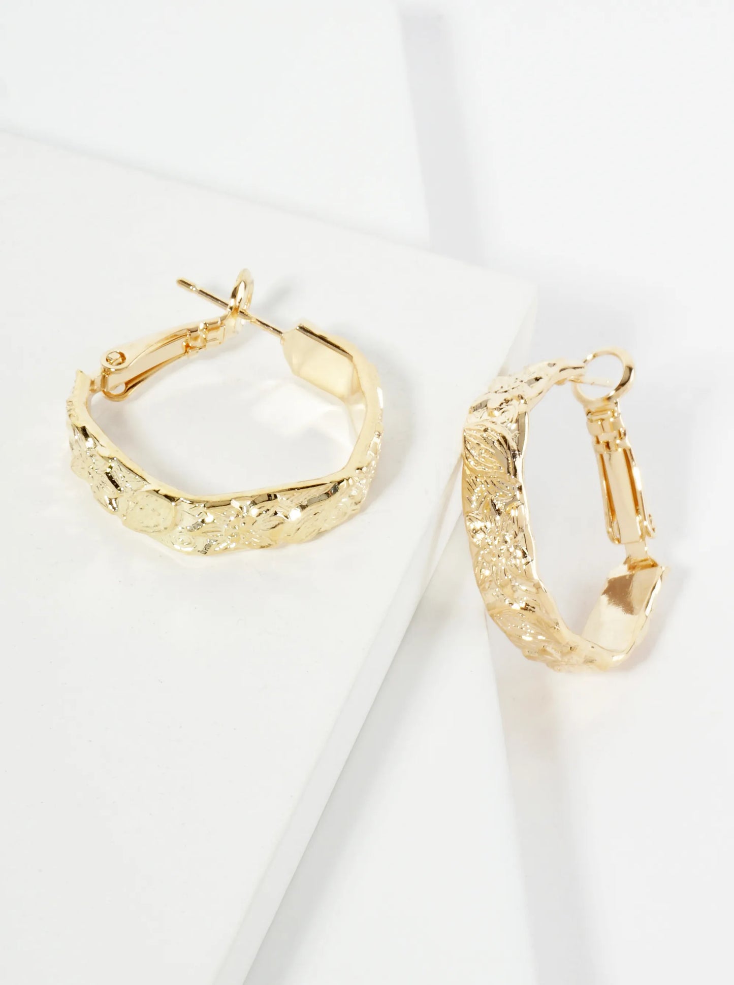 25mm 14K-Gold-Dipped Latch-Back Hoop Earrings With Floral And Leaf Texture