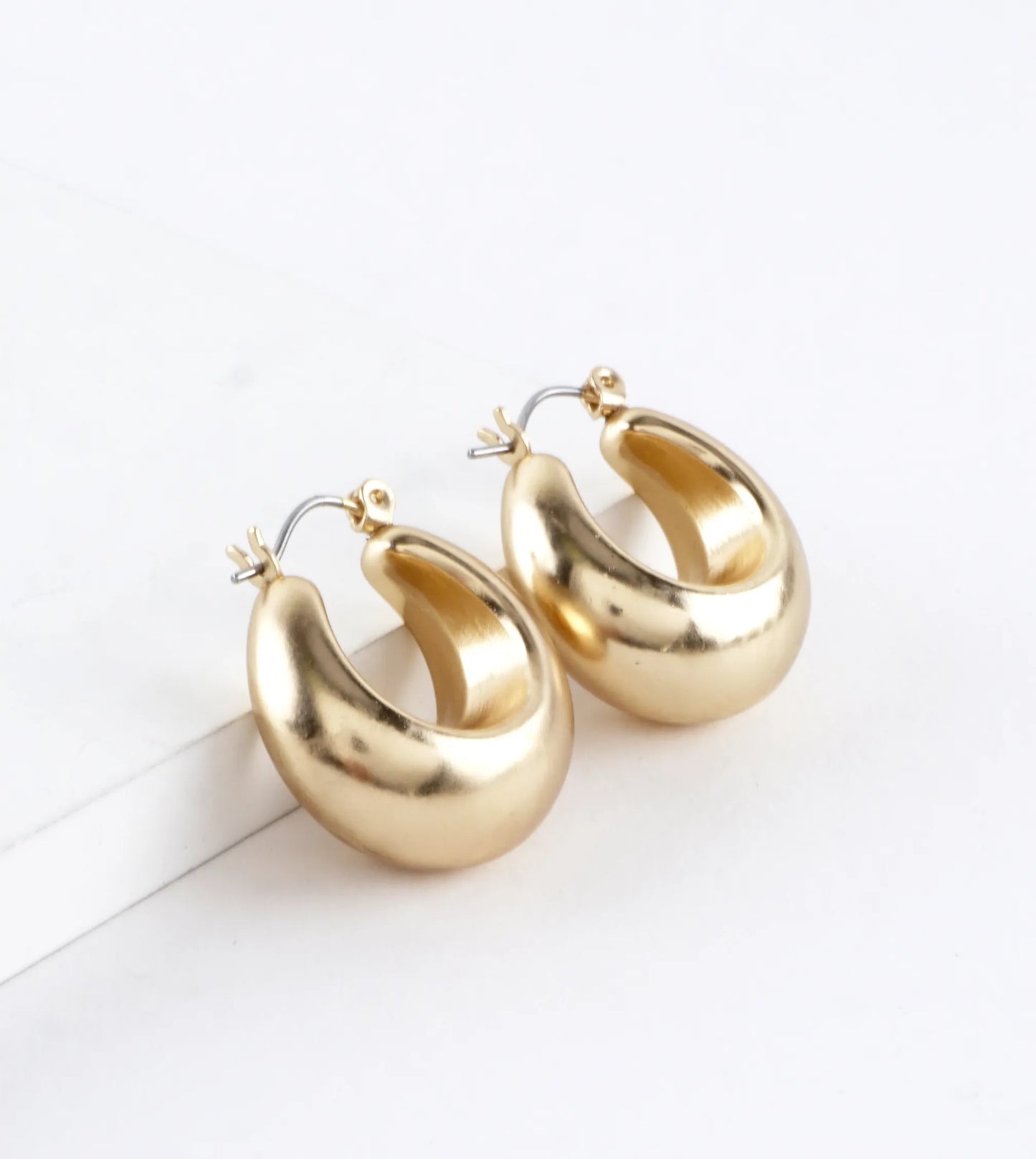 25mm Hollow Metallic Bold Hoop Earrings
