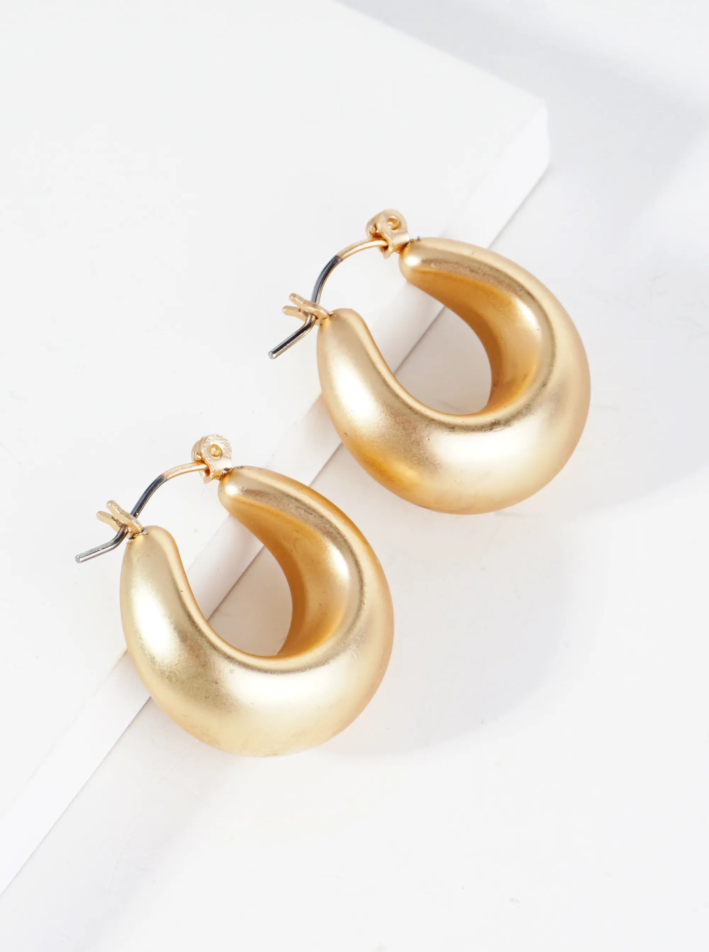 25mm Hollow Metallic Bold Hoop Earrings