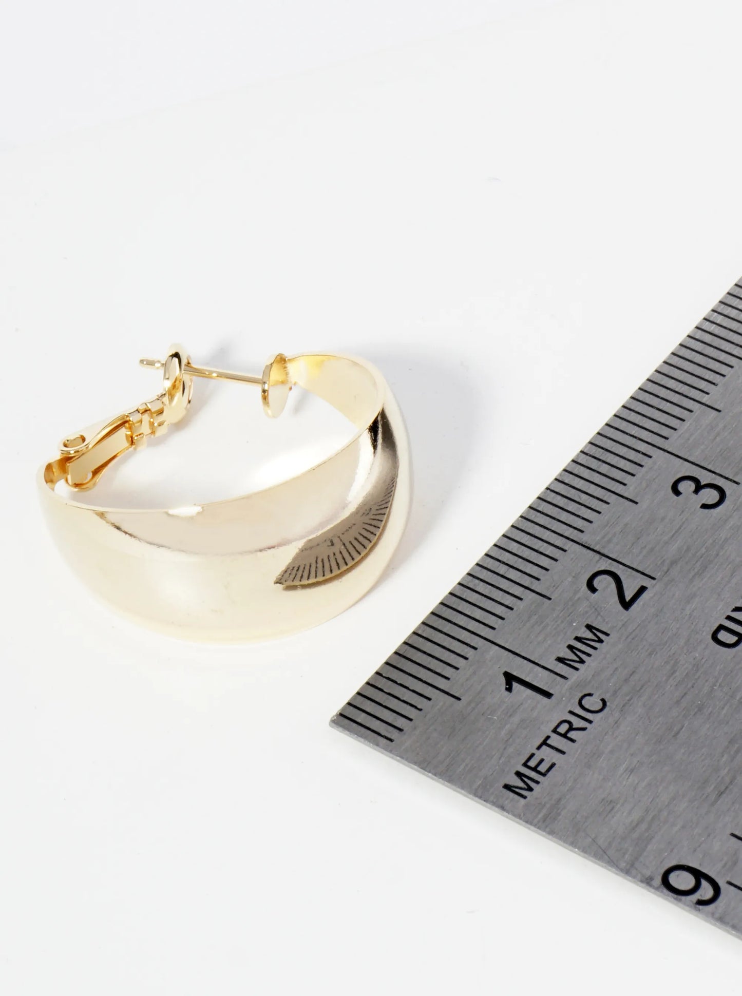 25mm Polished 14K-Gold-Dipped Tapered Latch Back Hoop Earrings