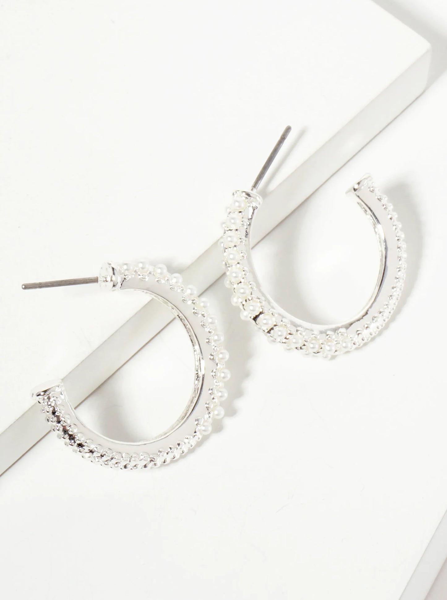 25mm Textured Half Pearl Accented Hoop Earrings
