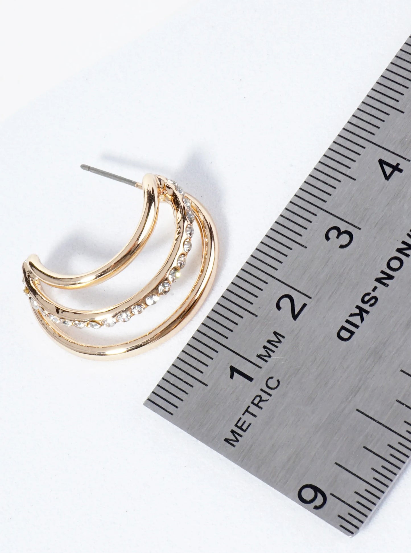 25mm Three-Line Hoop Earrings Adorned With Central Stones