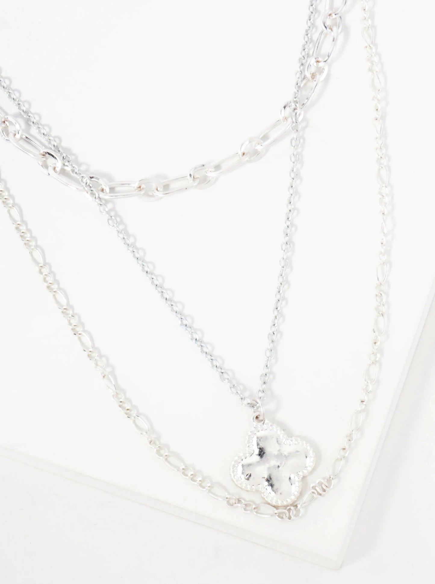 3-PC-Set Hammered-Texture 20mm Quatrefoil Pendant Layered Necklace