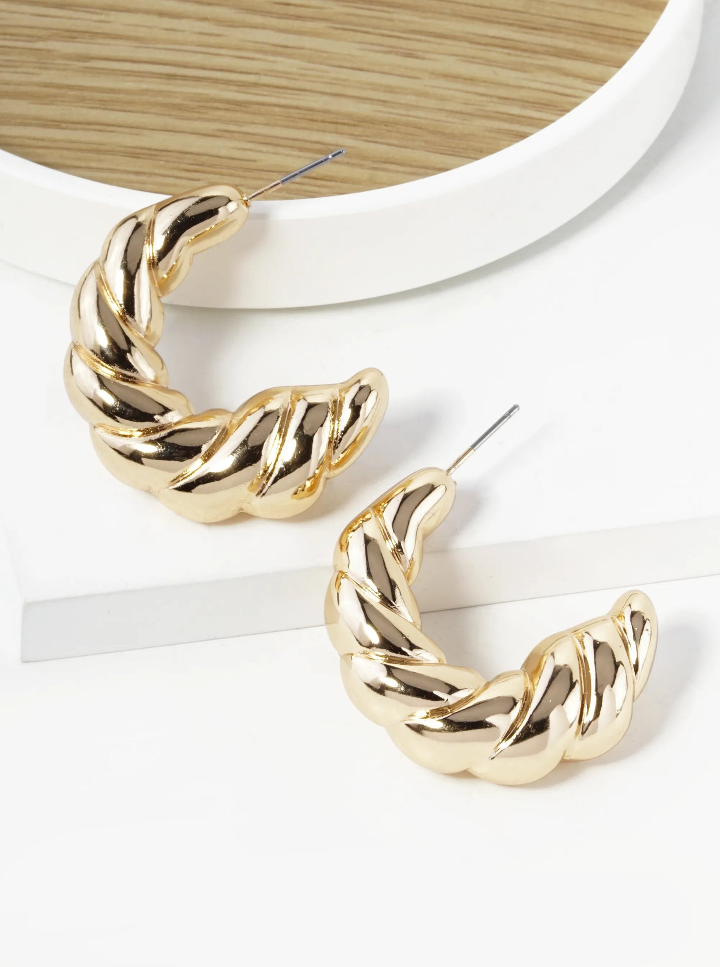 30mm Hollow Metallic Open Croissant Hoop Earrings