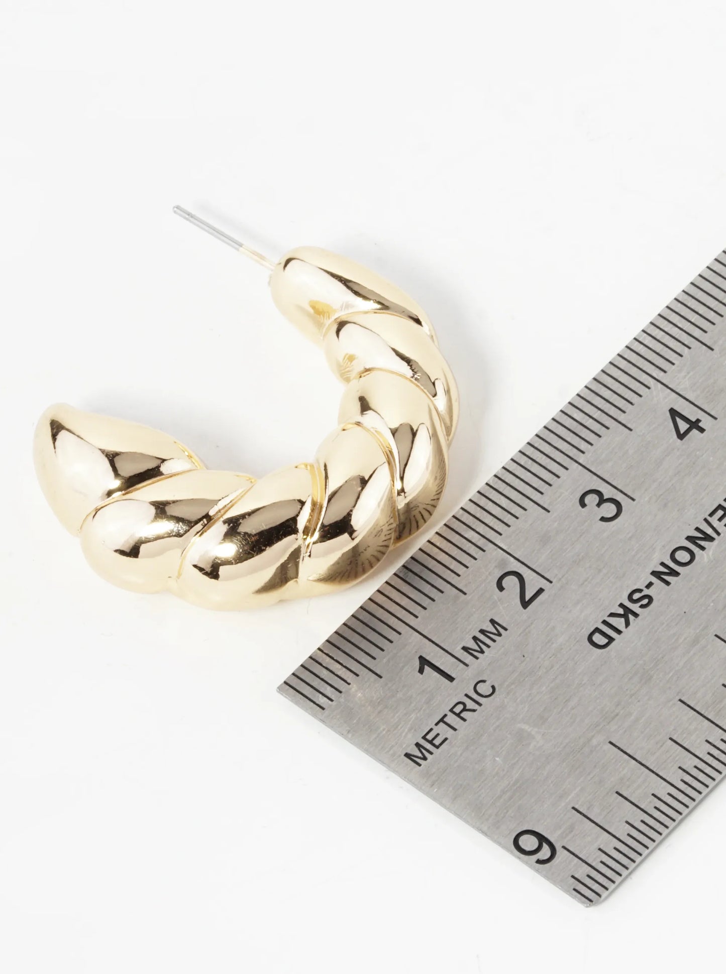 30mm Hollow Metallic Open Croissant Hoop Earrings