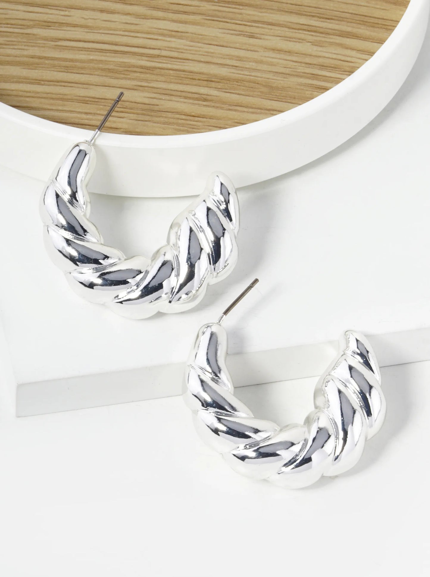 30mm Hollow Metallic Open Croissant Hoop Earrings