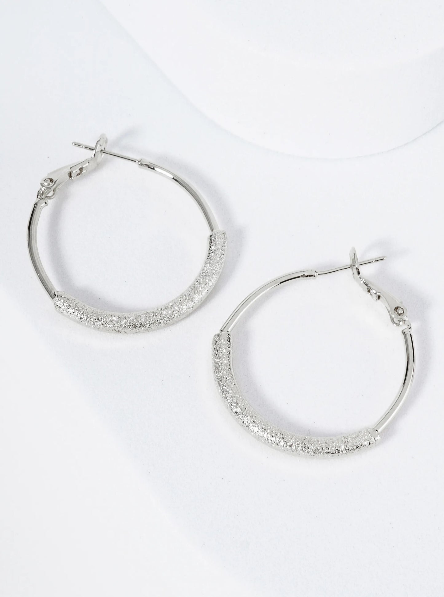 30mm Latch Back Hoop Earrings With Center Textured Accent