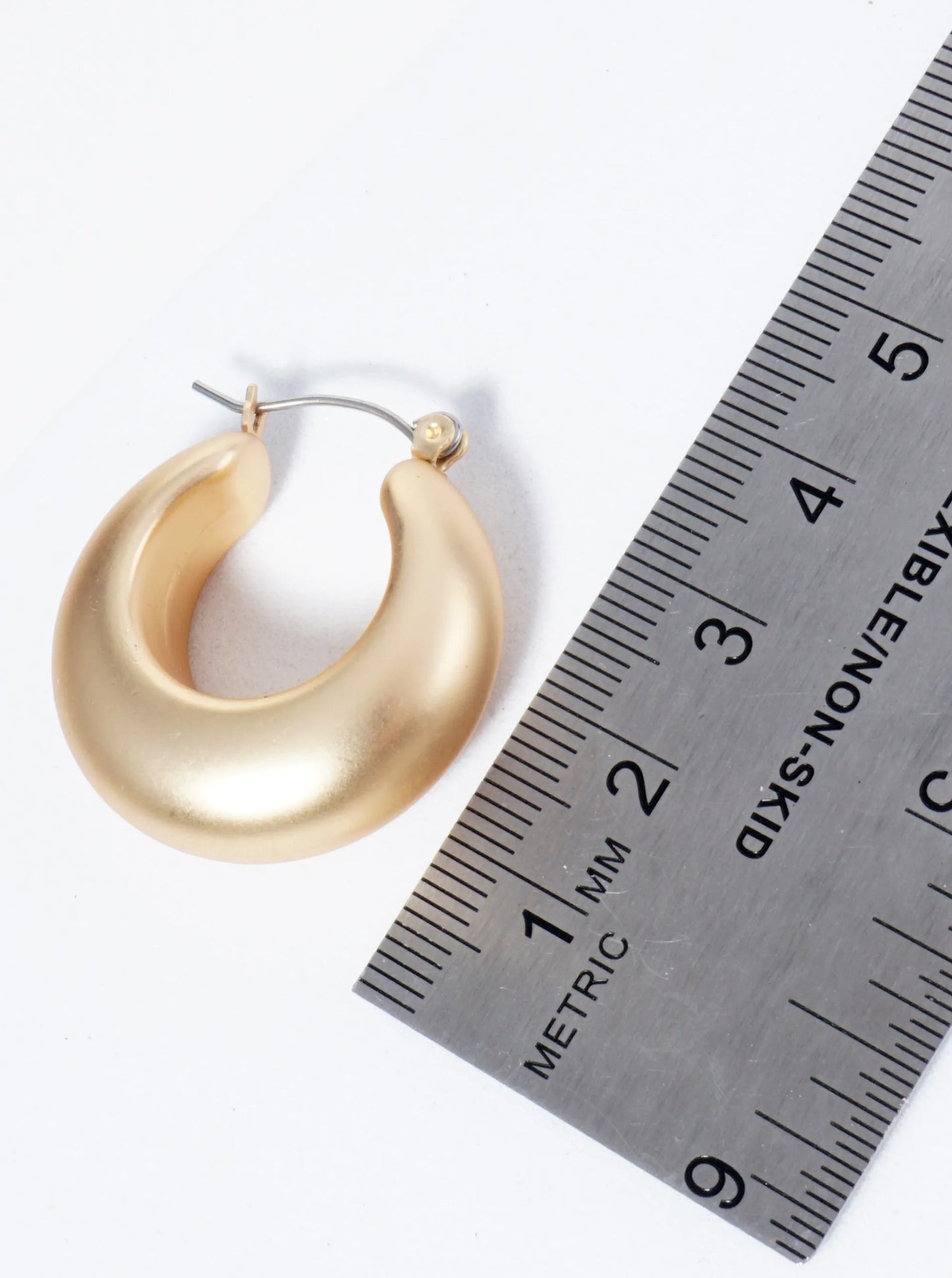30mm Metal Hollow Hoop Earrings