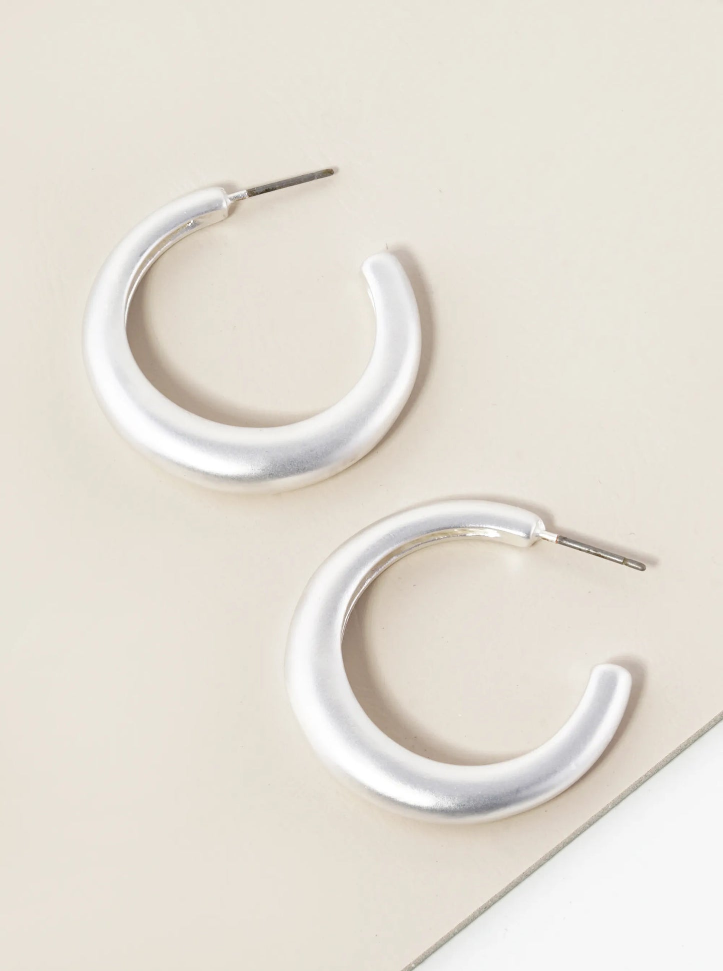 30mm Metal Tapered Open Hoop Earrings