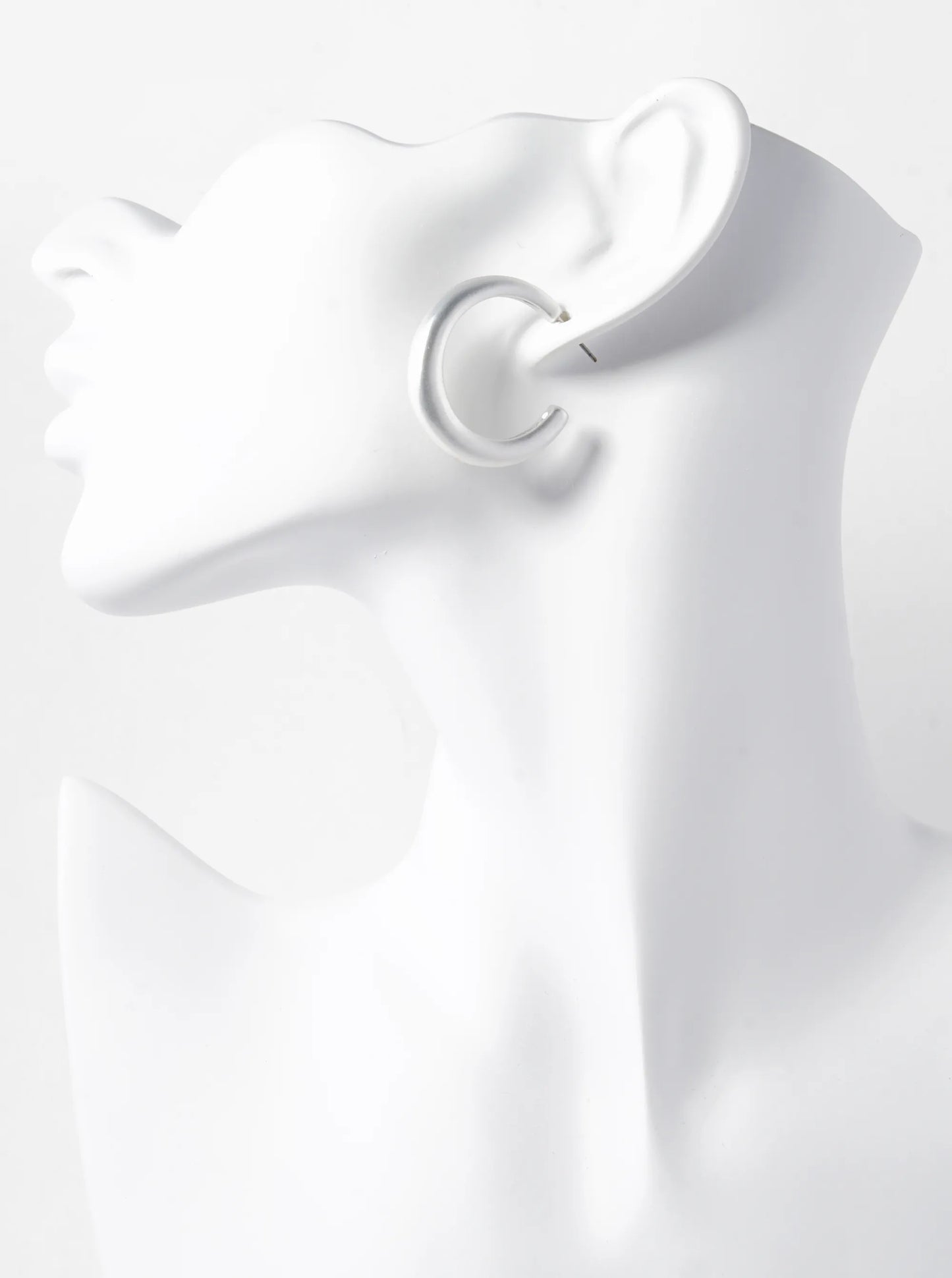 30mm Metal Tapered Open Hoop Earrings