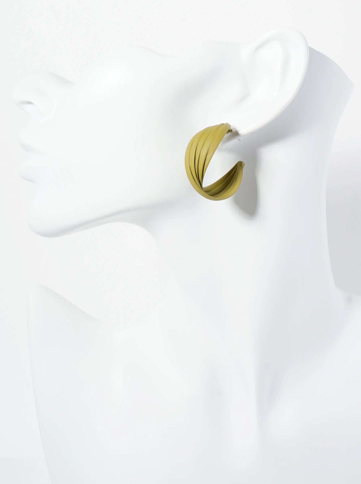 30mm Multiple Overlapping Hoop Earrings