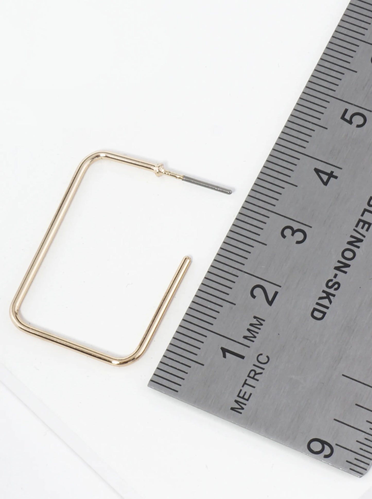 30mm Rectangle Shape Lightweight Wire Hoop Earrings
