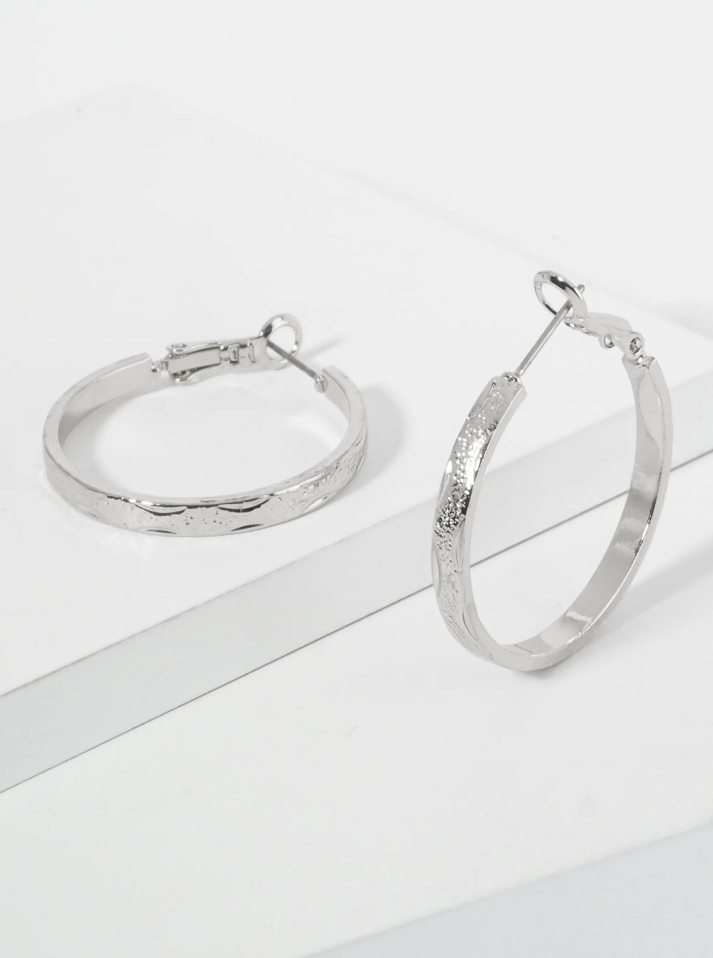 30mm Refined 14K-Gold-Dipped Texture Latch-Back Hoop Earrings