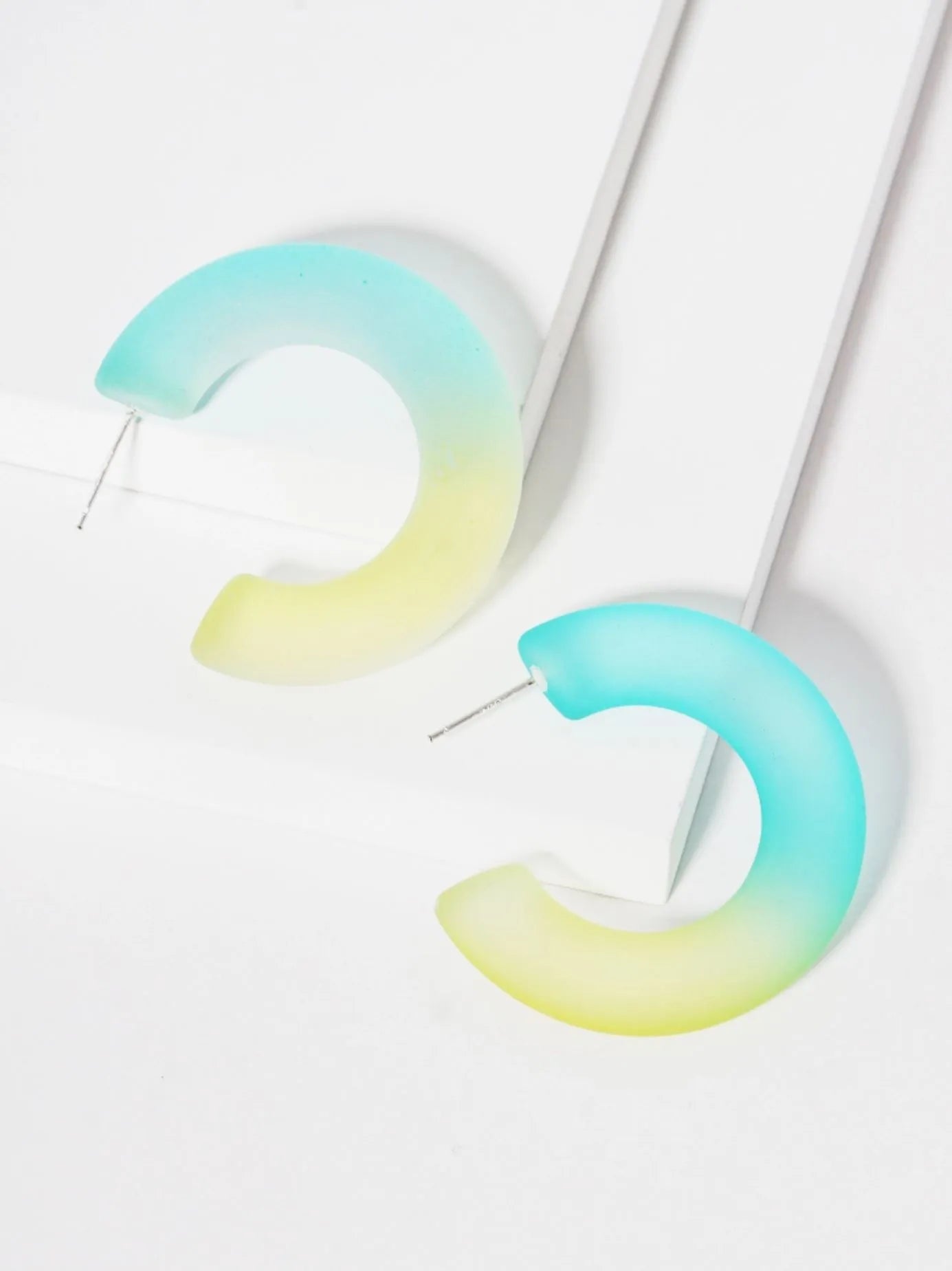30mm Tie-dye Resin Hoop Earrings