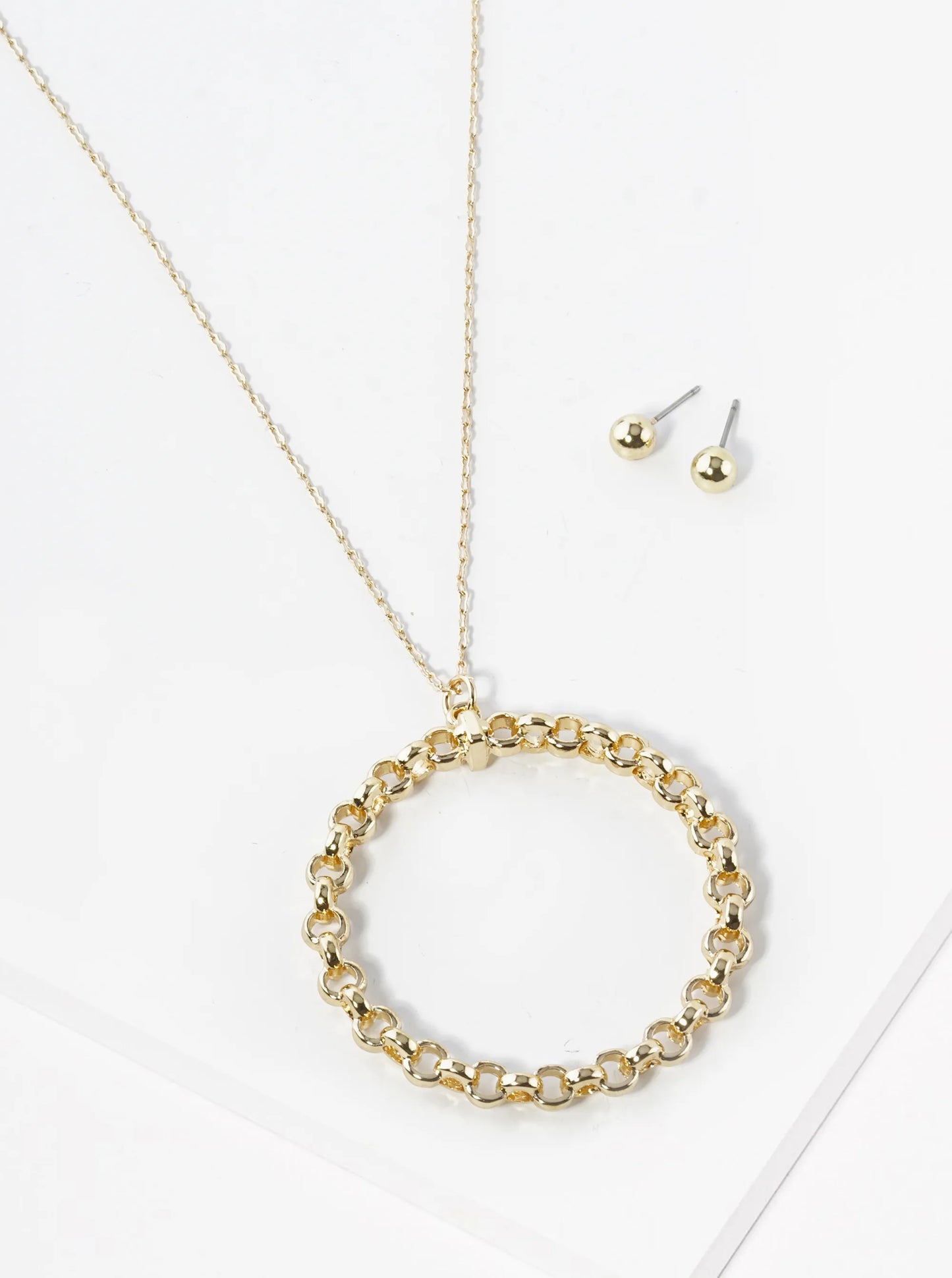 32 Inch Long Necklace With Simulated Chain Round Pendant