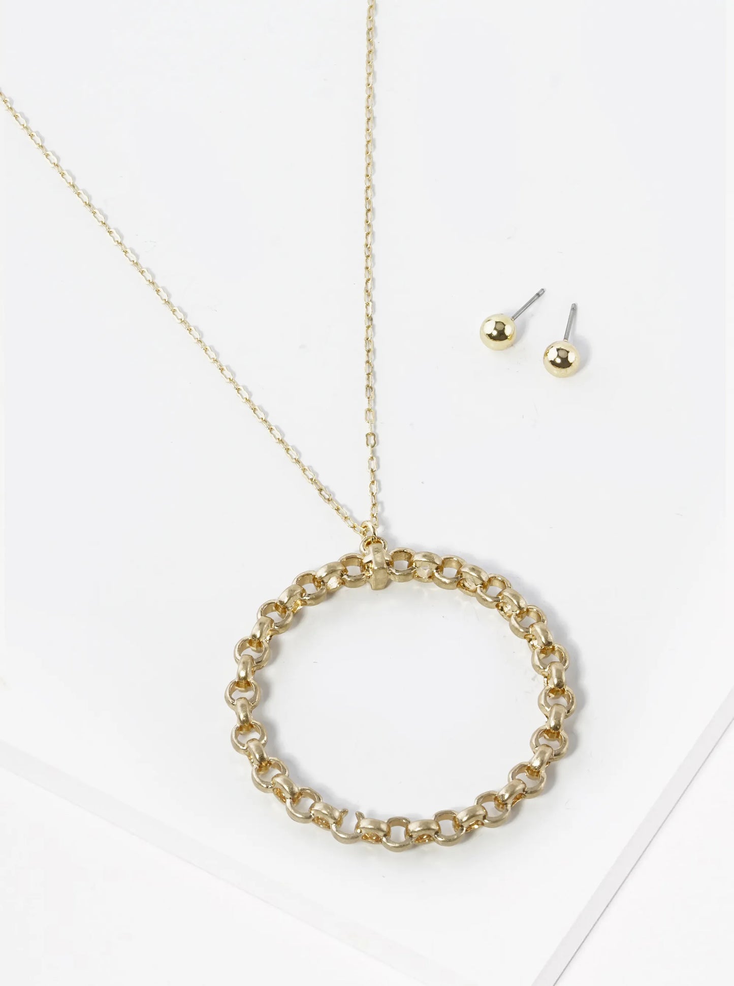 32 Inch Long Necklace With Simulated Chain Round Pendant