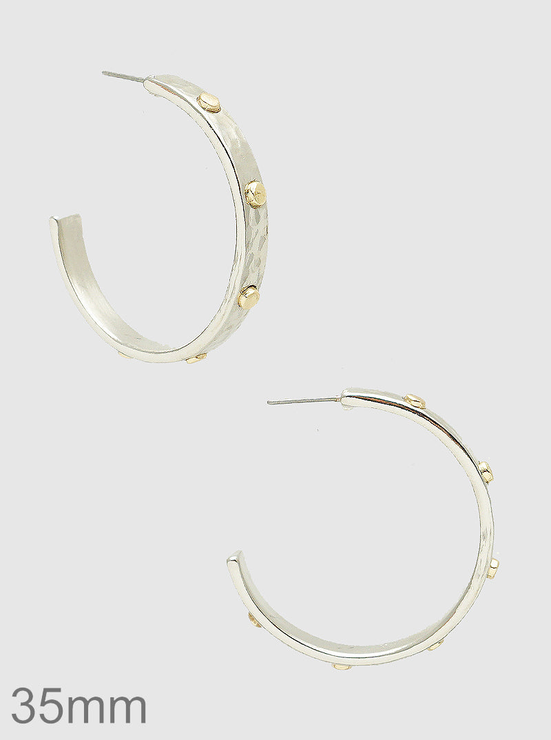 35MM BEADED HAMMERED METAL TWO TONE HOOP EARRINGS