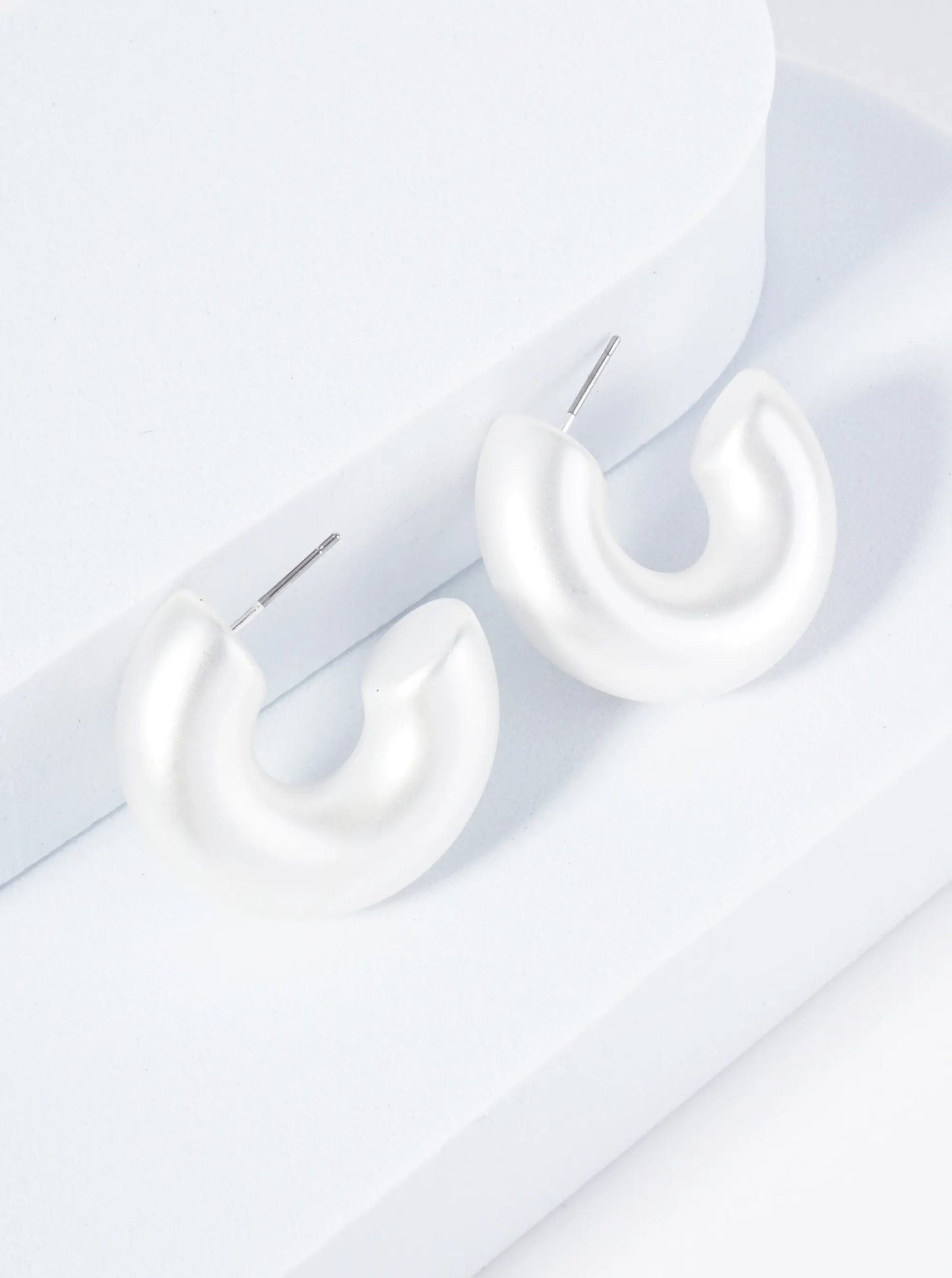 35mm Lightweight Metallic Hollow Hoop Earrings