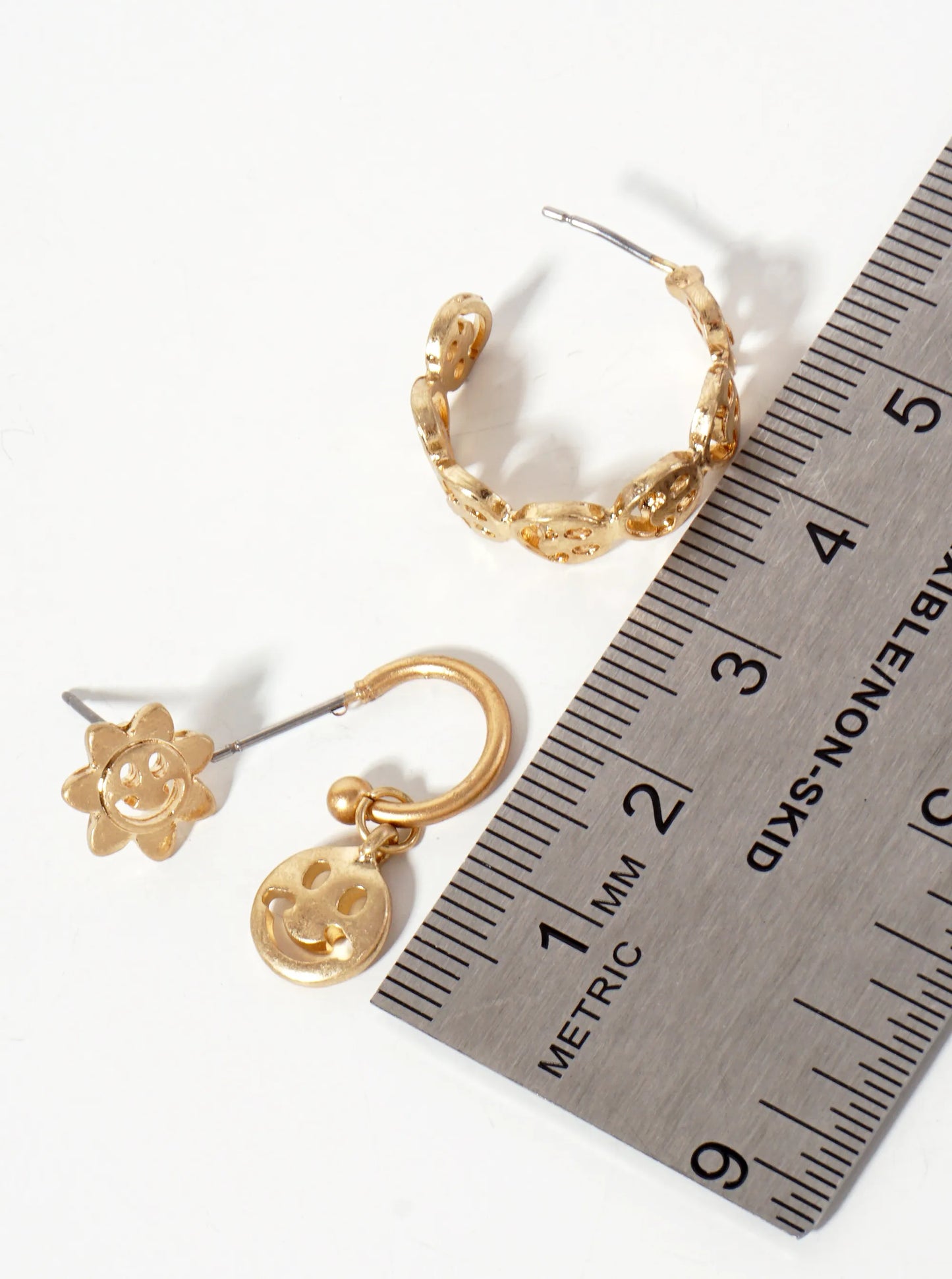 3PC-Set Metal Smiley-Face Stud Hoop Earrings