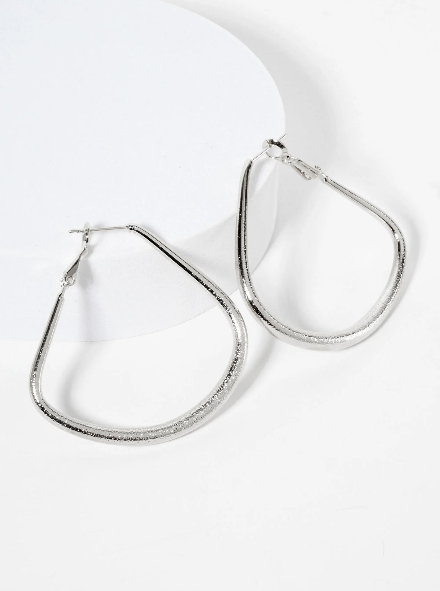 40mm 14K-Gold-Dipped Shimmer-texture Circular-Sector Tapered Latch-back Hoop Earrings