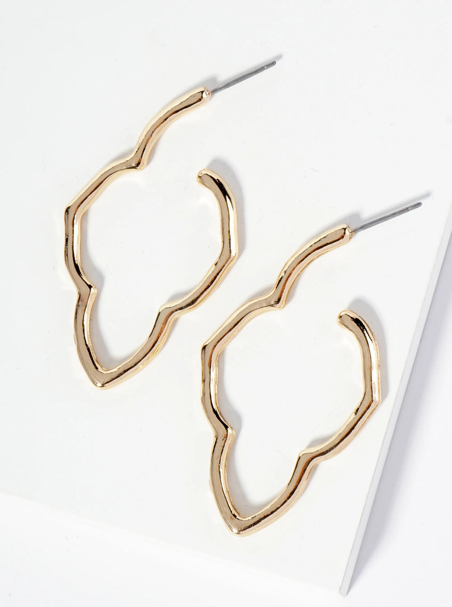 45mm Metal Elongated Quatrefoil Hoop Earrings