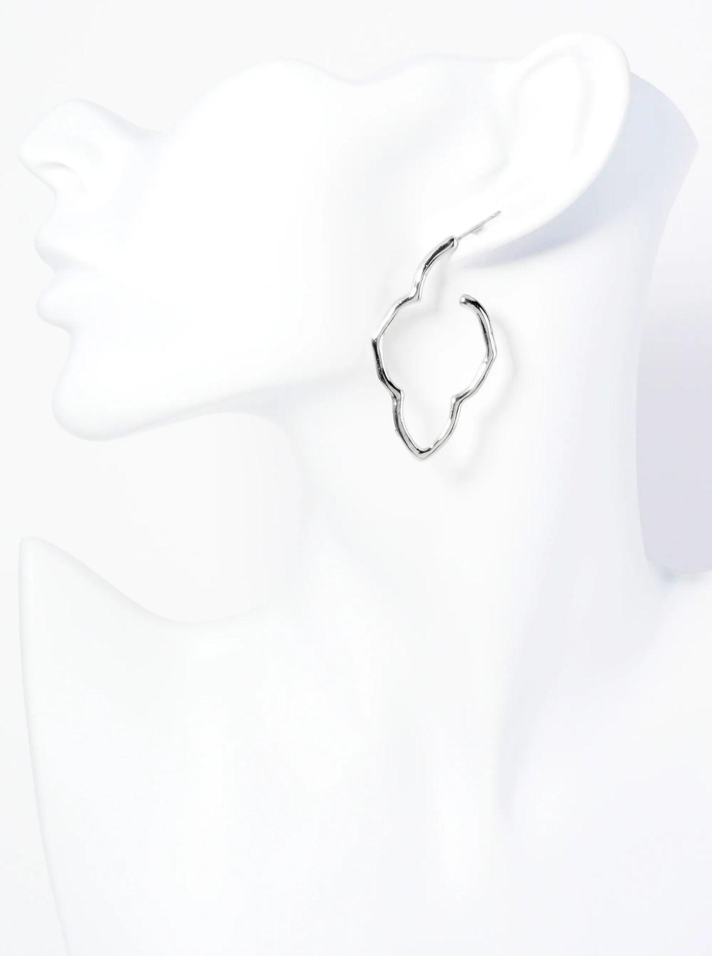 45mm Metal Elongated Quatrefoil Hoop Earrings