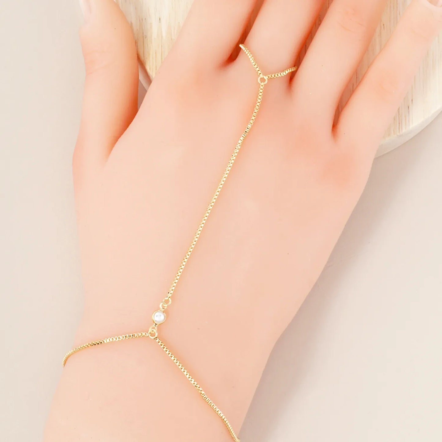 4mm Pearl Accent 1mm 18K-Gold-Dipped Square Box Hand-Chain Braceclet